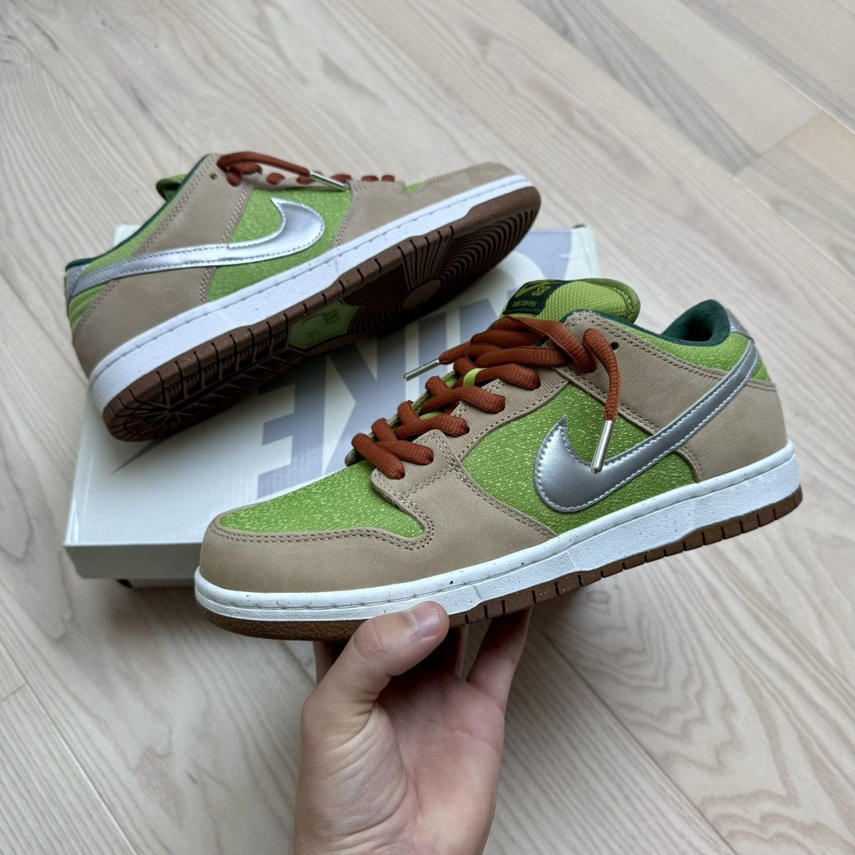 Nike Nike SB Dunk Low Escargot Size US 10.5 / EU 43-44 - 1 Thumbnail