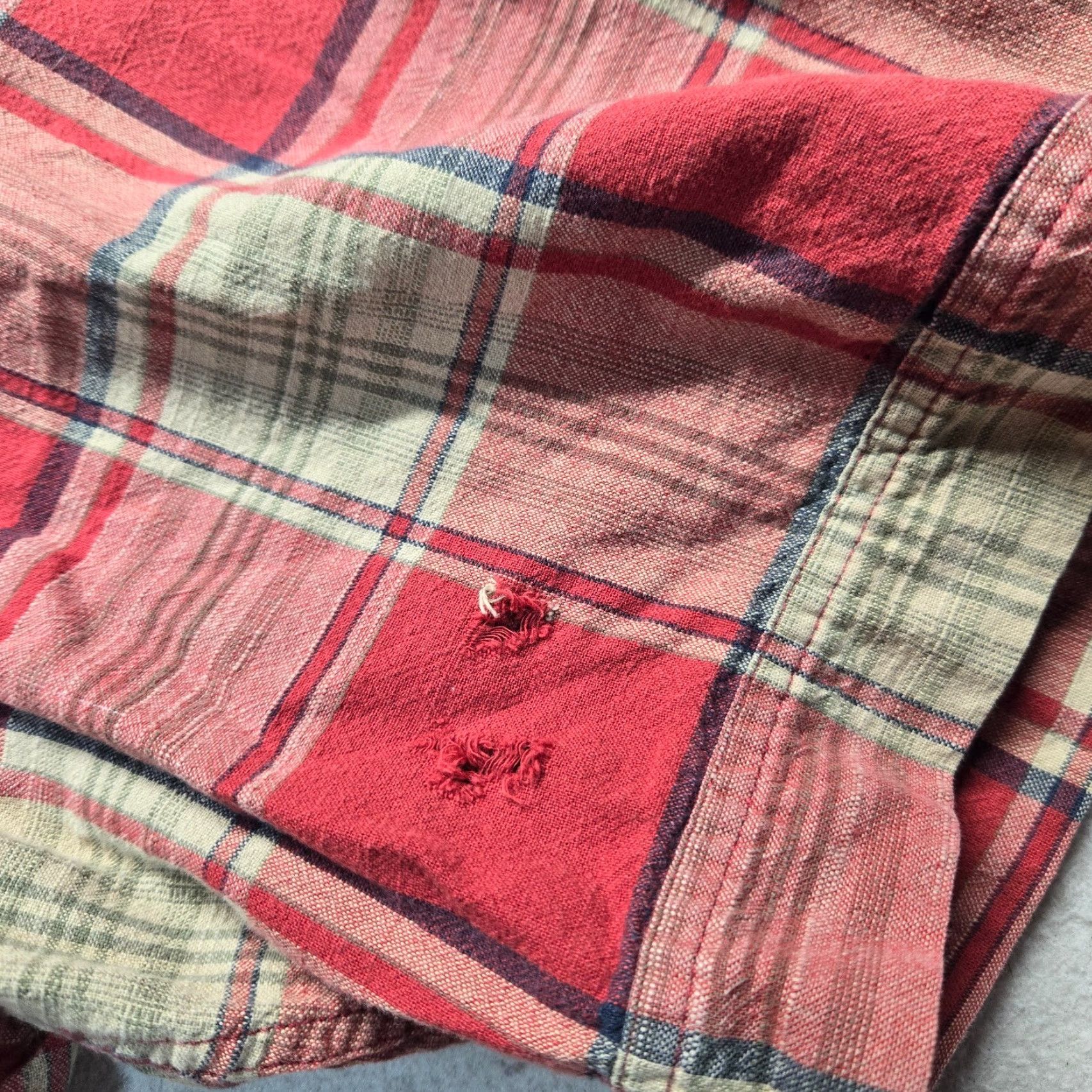 Izod IZOD Jeans Shirt Adult Men 2XL Red Plaid Short Sleeve Button Up Comp | Classic Casual, Travel Size US 39 - 6 Thumbnail