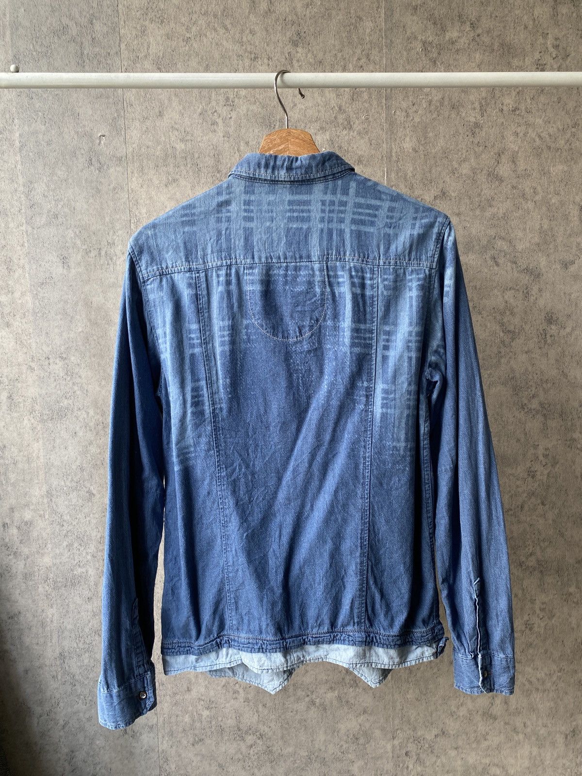 Marithe + Francois Girbaud Marithe Francois Girbaud Button Up Design Shirt Size US M / EU 48-50 / 2 - 2 Thumbnail