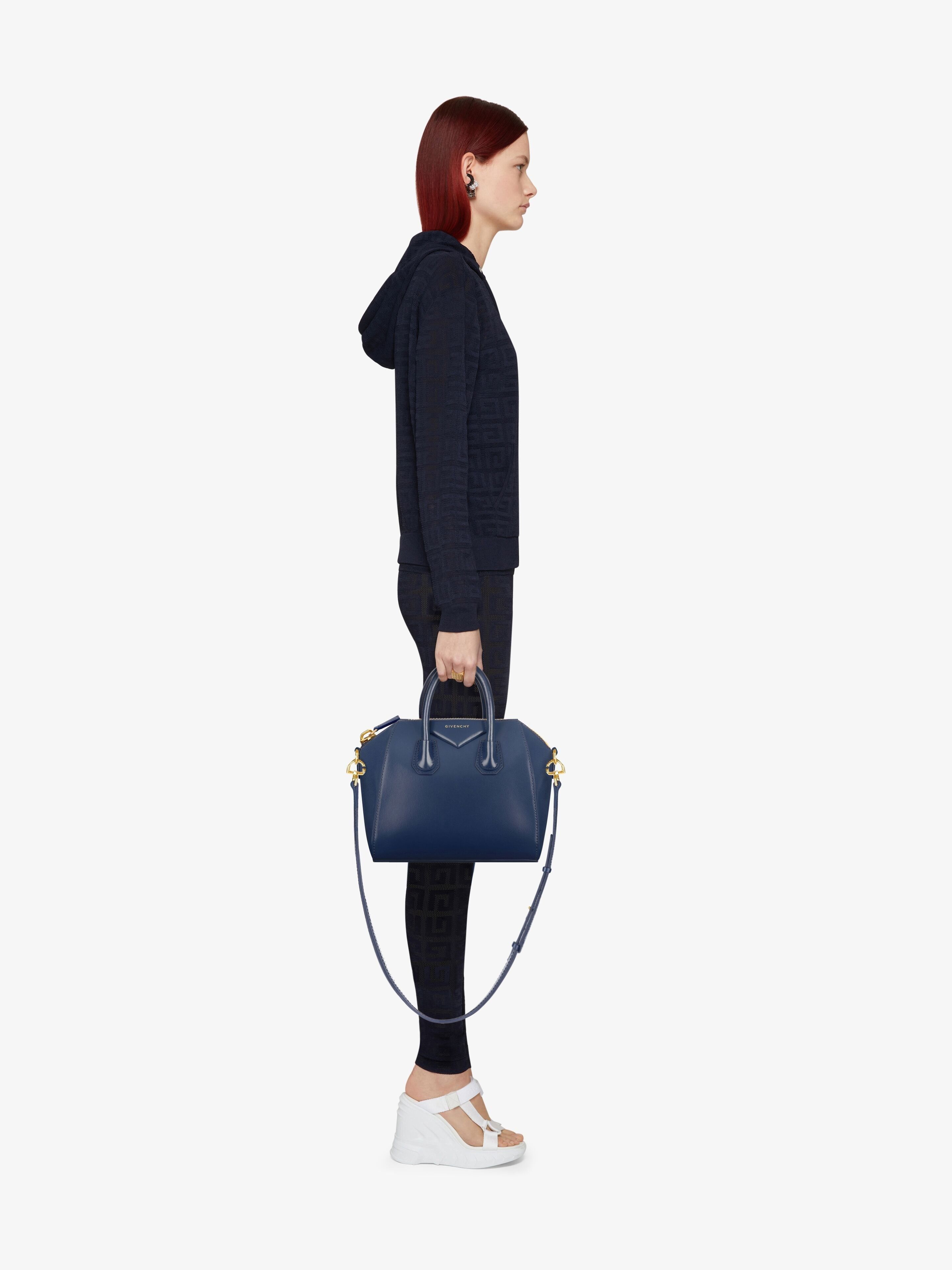 Givenchy o1srvl11e0825 Size: OS / Small Antigona Bag in Blue Size ONE SIZE - 2 Thumbnail