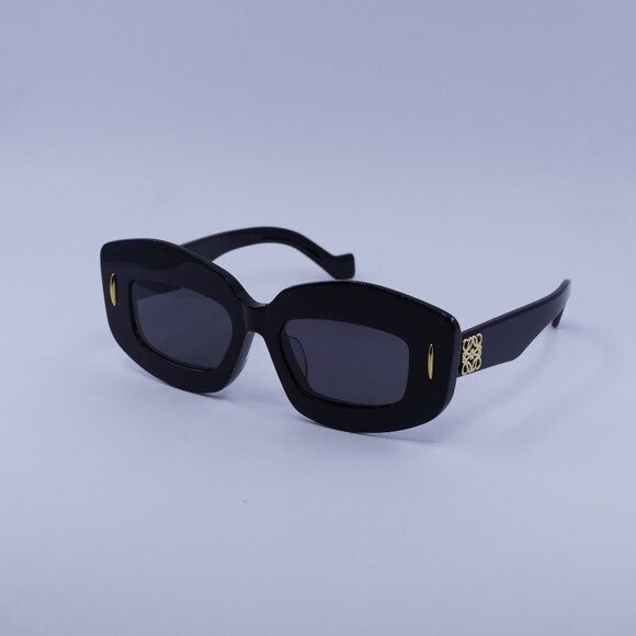 Loewe Loewe LW40156U 01A Sunglasses Shiny Black Cat Eye  display picture 3