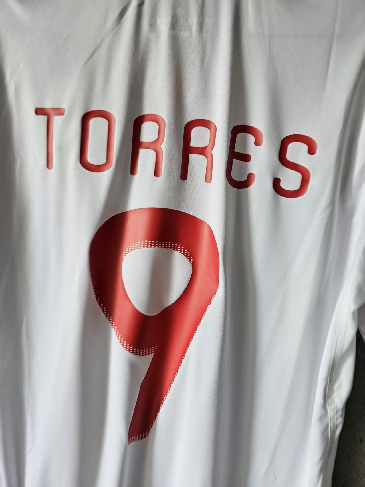 Other 2011 2012 Spain 9 Fernando Torres Jersey White Size US XL / EU 56 / 4 - 3 Thumbnail