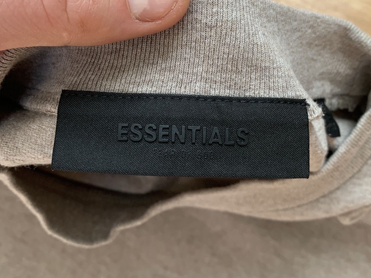 Fear of God FEAR OF GOD ESSENTIALS Logo-embossed Tee T Shirt Oversized Size US S / EU 44-46 / 1 - 7 Thumbnail