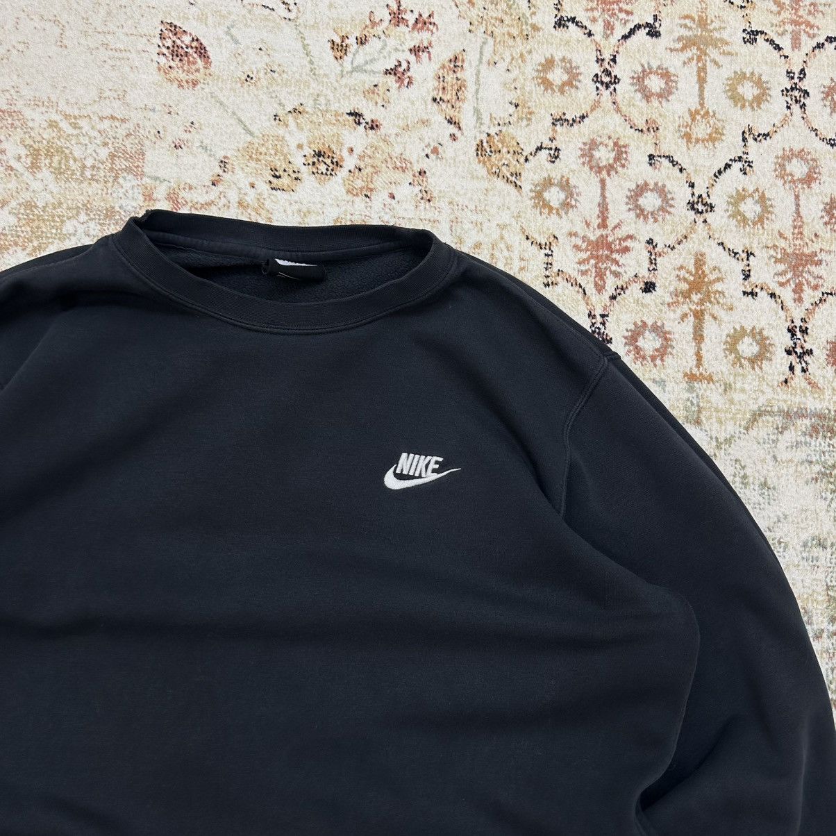 Nike × Vintage Vintage Nike Sweatshirt Small Logo Distressed Y2K 00s Size US M / EU 48-50 / 2 - 5 Thumbnail