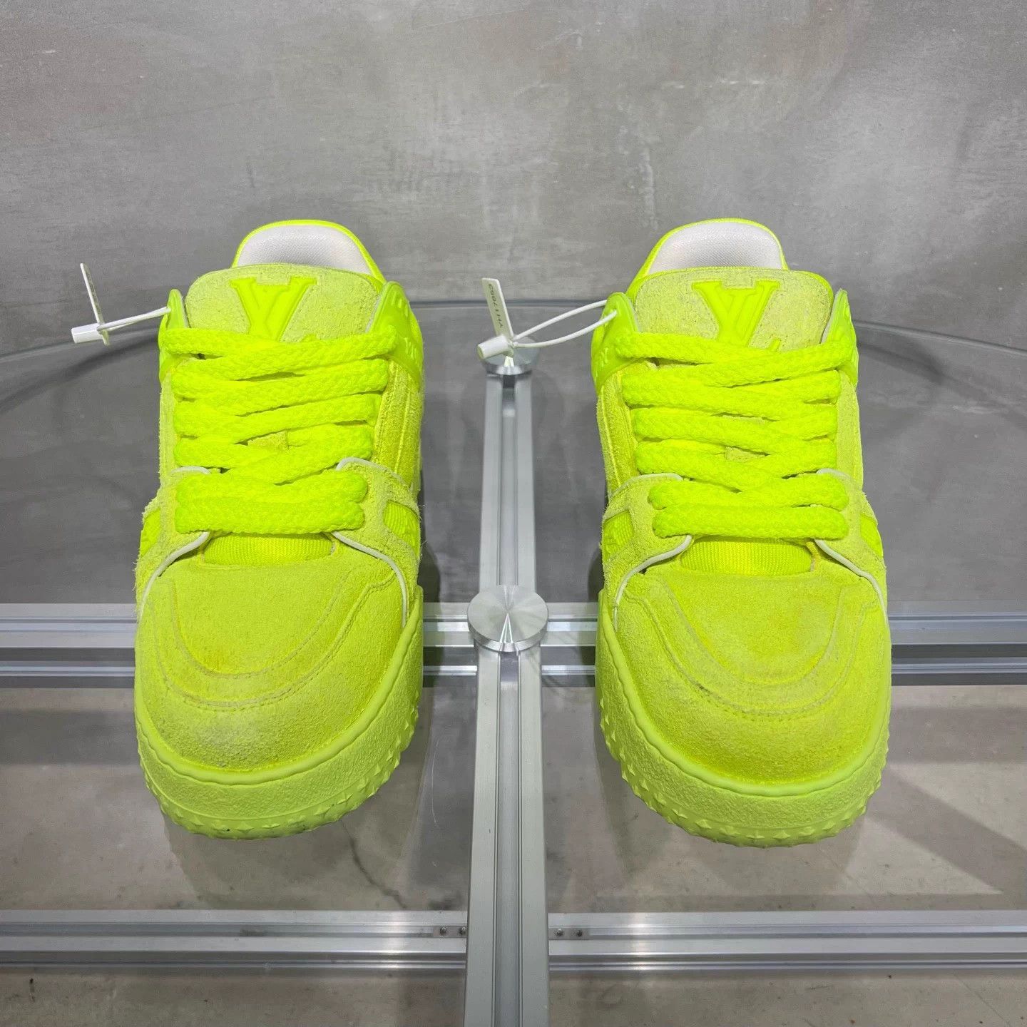 Louis Vuitton LV Trainer Maxi Fluorescent Green UK7 41 Size US 7 / EU 40 - 1 Thumbnail