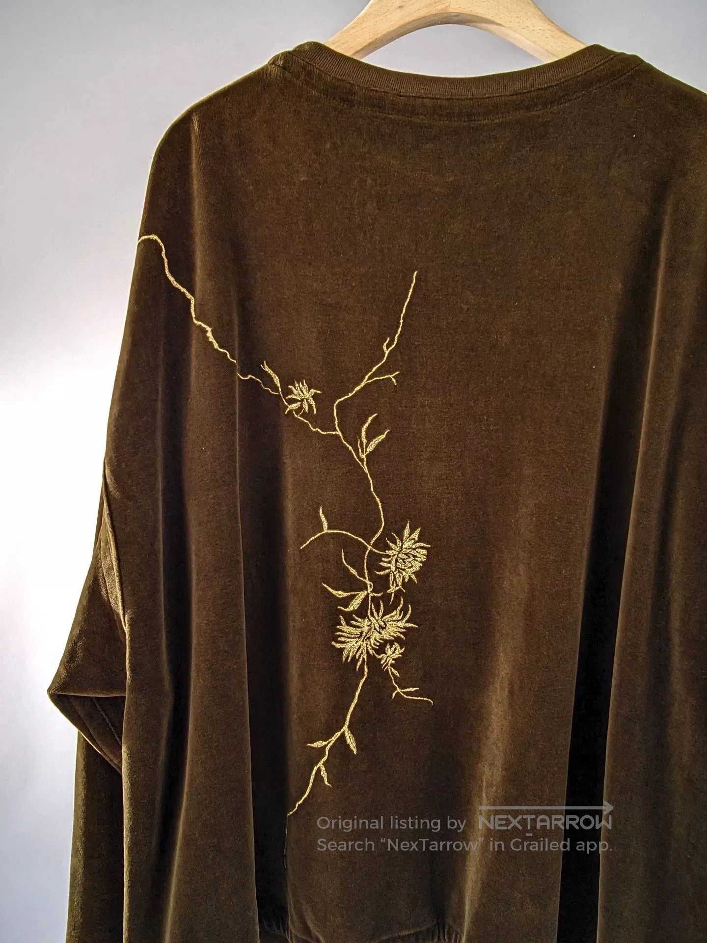 Haider Ackermann men's velvet sweatshirt with floral design. Size US M / EU 48-50 / 2 - 4 Thumbnail