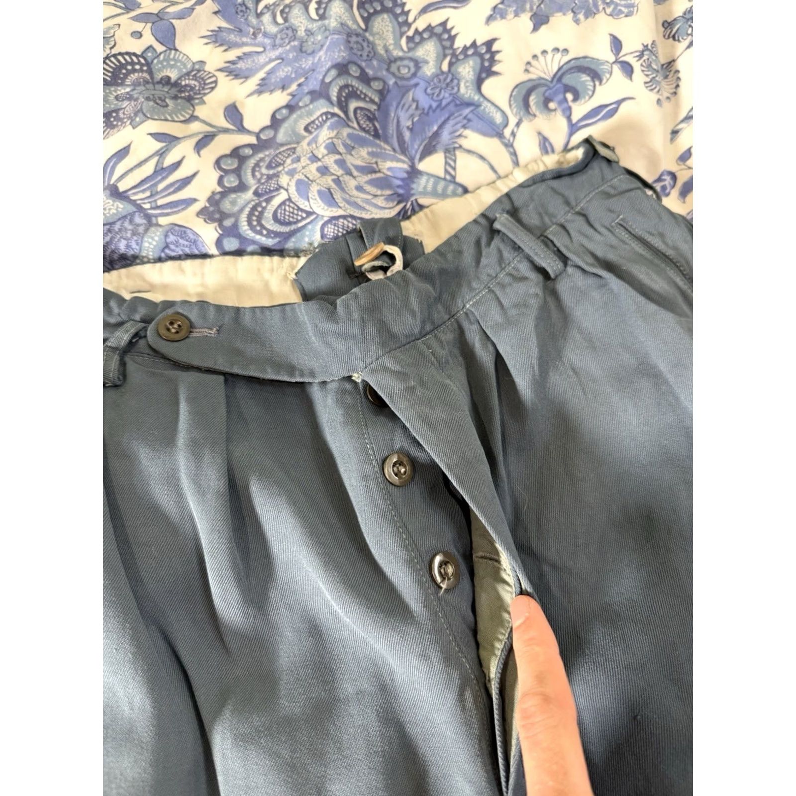 Vintage VINTAGE Men’s Blue Gabardine Chino Pants Size 30 USA Made Chino Pants Mens 30 Blue USA 40’s Size US 30 / EU 46 - 7 Thumbnail