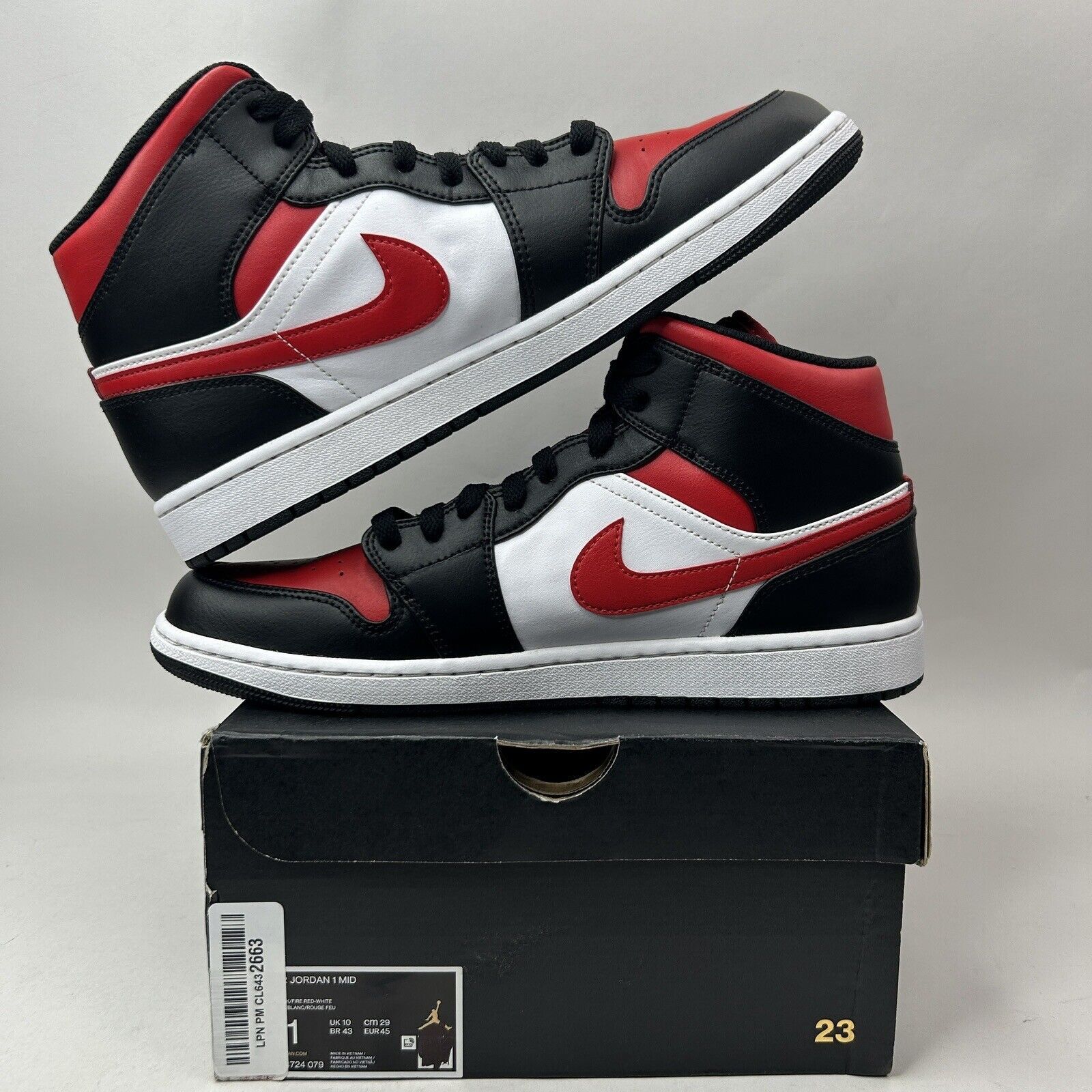 Jordan Brand Nike Air Jordan 1 Mid Retro “Chicago/Bred Toe” 2023 Size US 11 / EU 44 - 3 Thumbnail