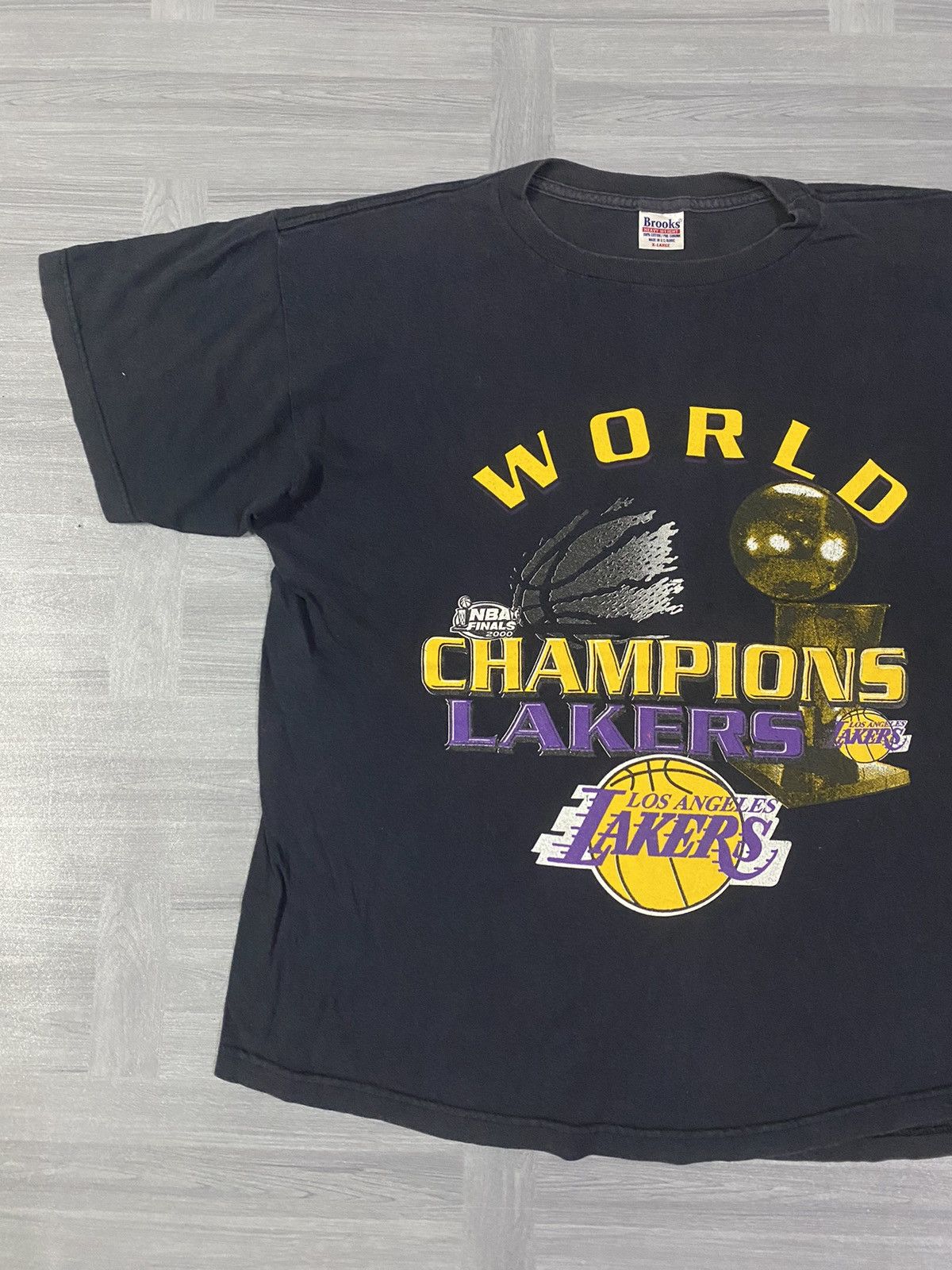 NBA Vintage Lakers Champions T-Shirt NBA Finals 2000's Kobe Size US XL / EU 56 / 4 - 5 Thumbnail
