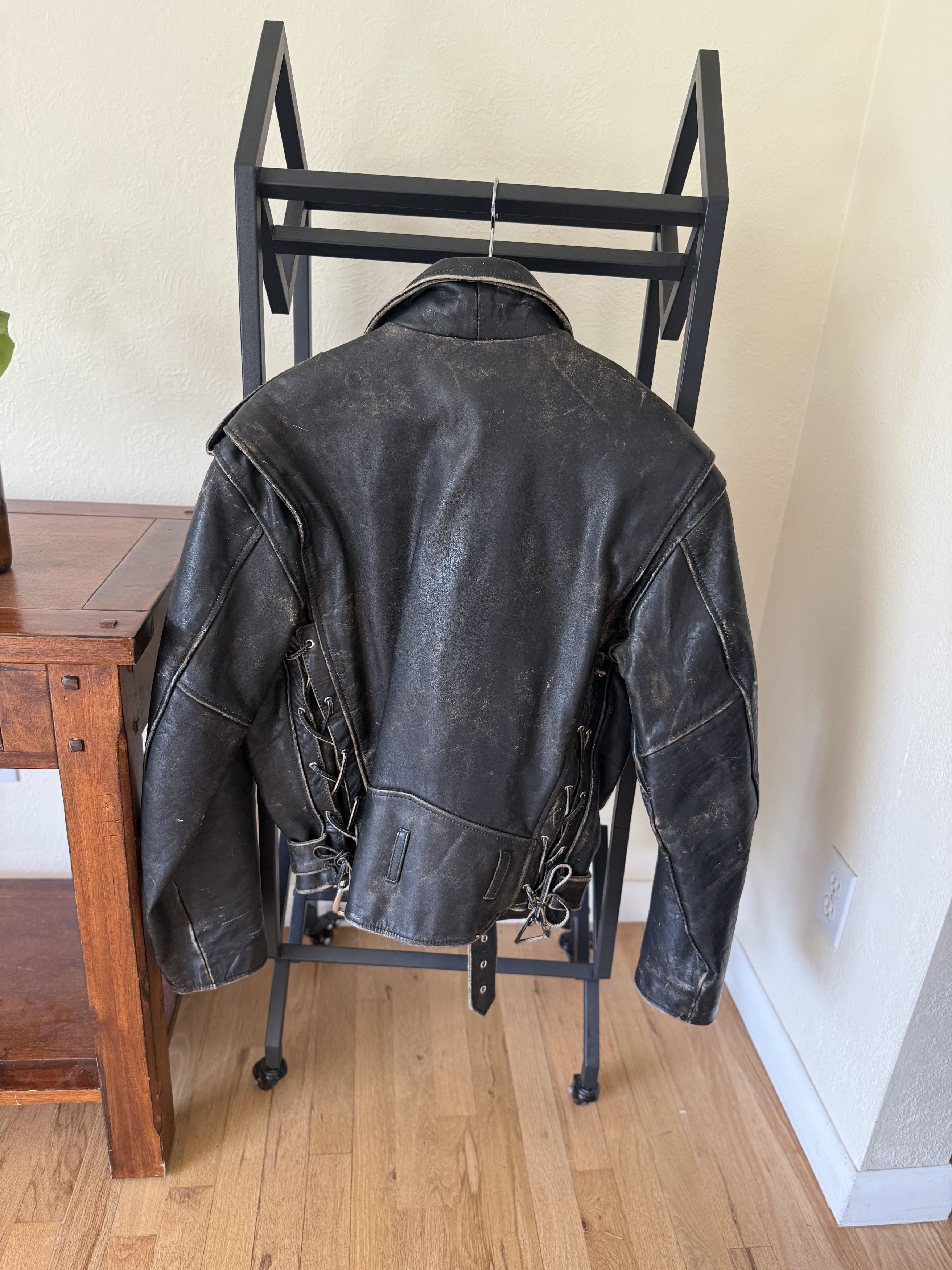 Other Vintage Lee Trevor Leather Motorcycle Jacket — Patina Size US M / EU 48-50 / 2 - 3 Thumbnail