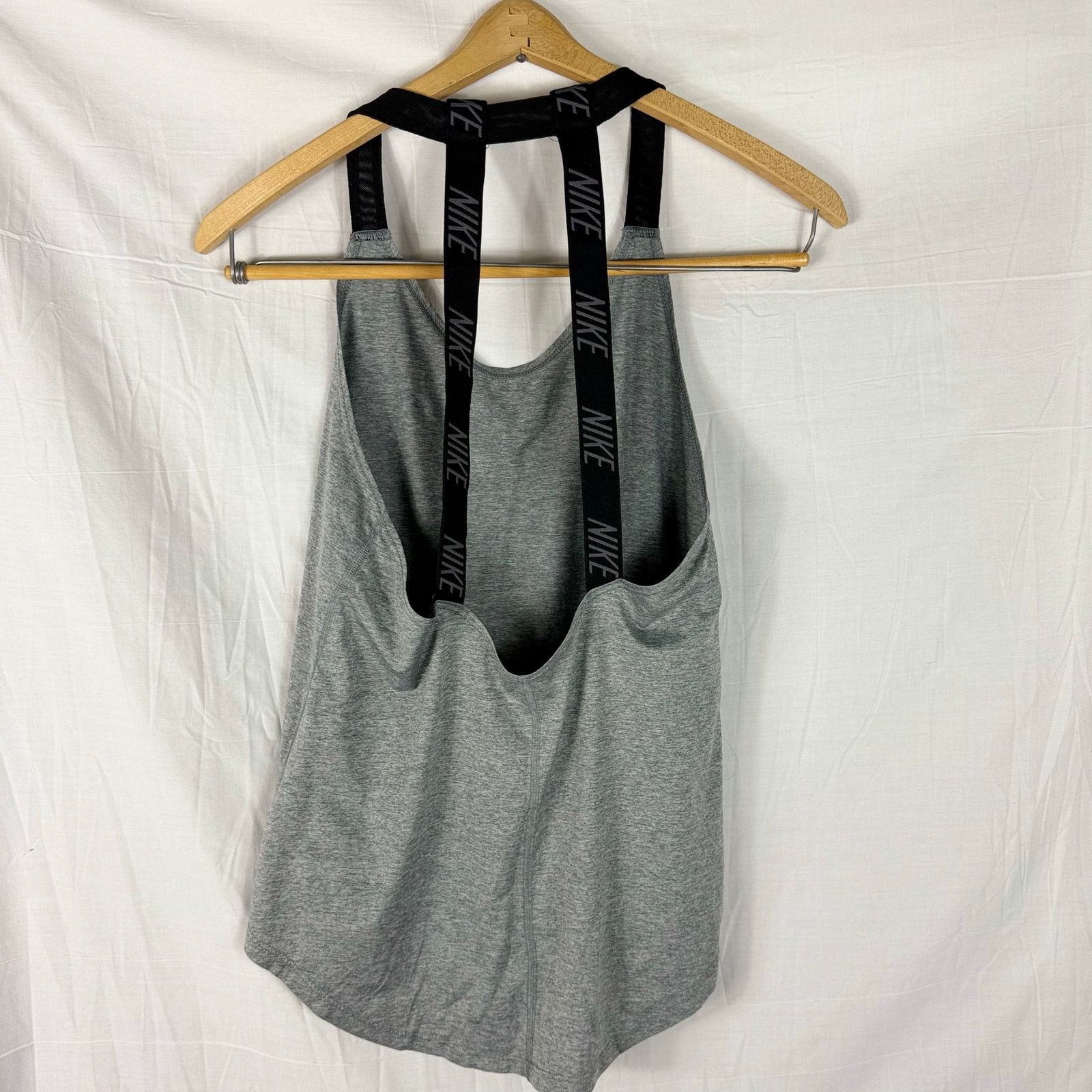 Nike Nike Tops Lot of 2 Women's Small Gray Tank Blue Short Sleeve Size S / US 4 / IT 40 - 4 Thumbnail