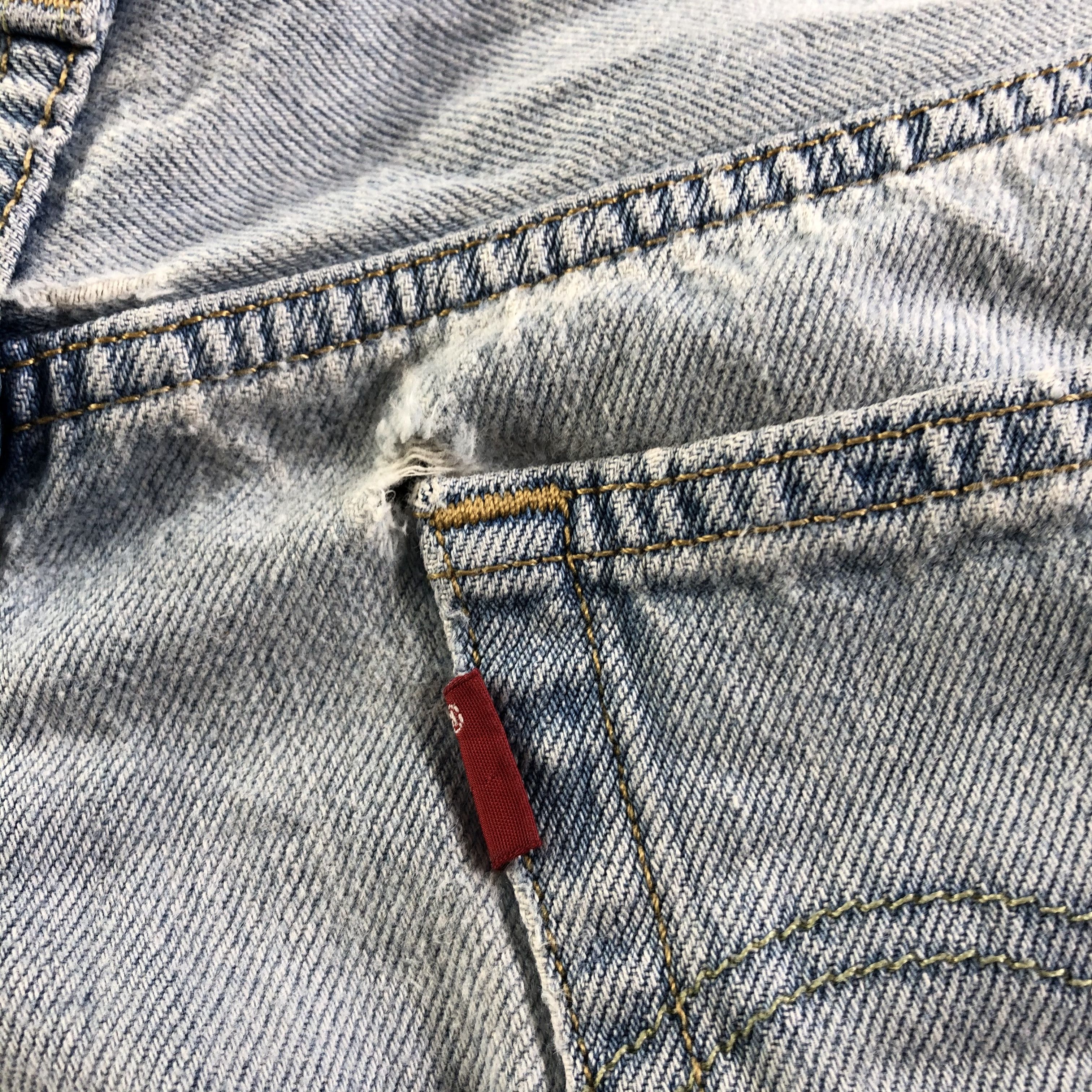 Levi's Vintage Light Wash Levis 501 Jeans-J3703 Size US 33 - 11 Thumbnail