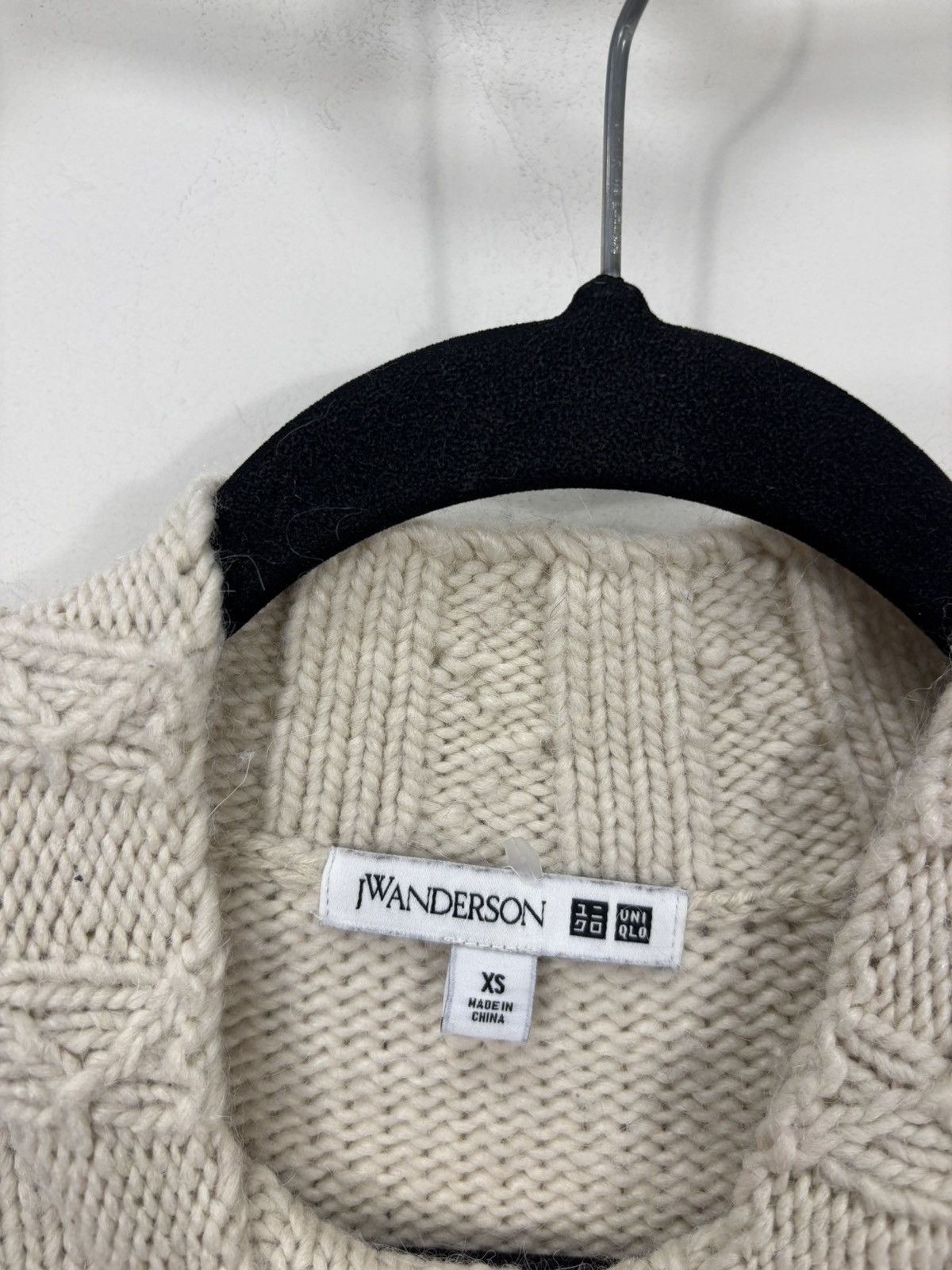 Uniqlo Uniqlo x JW Anderson Women’s Mock Neck Cream Knit Sweater Size XS / US 0-2 / IT 36-38 - 8 Thumbnail