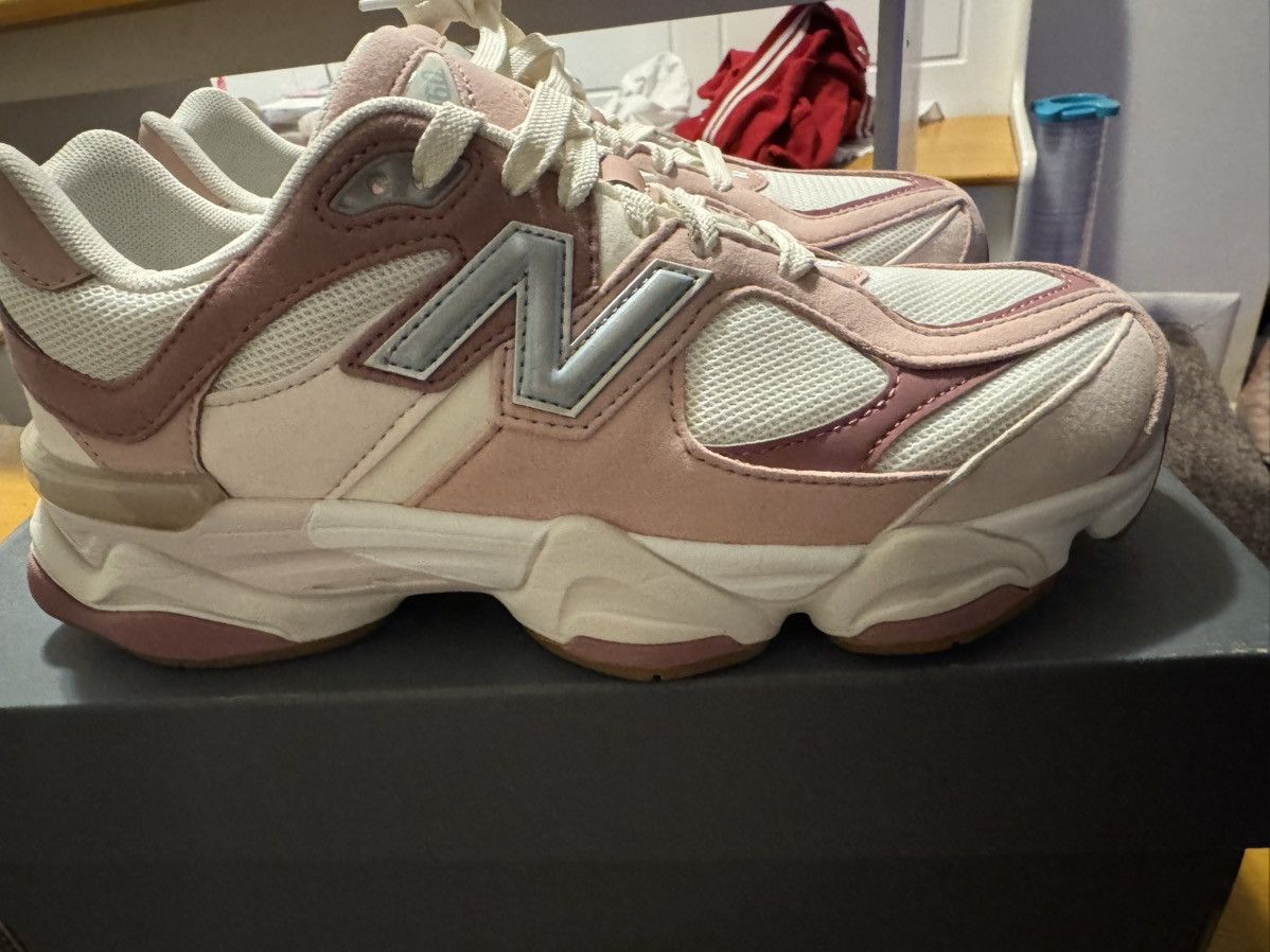 New Balance 9060 New balance pink Size US 8.5 / IT 38.5 - 6 Thumbnail
