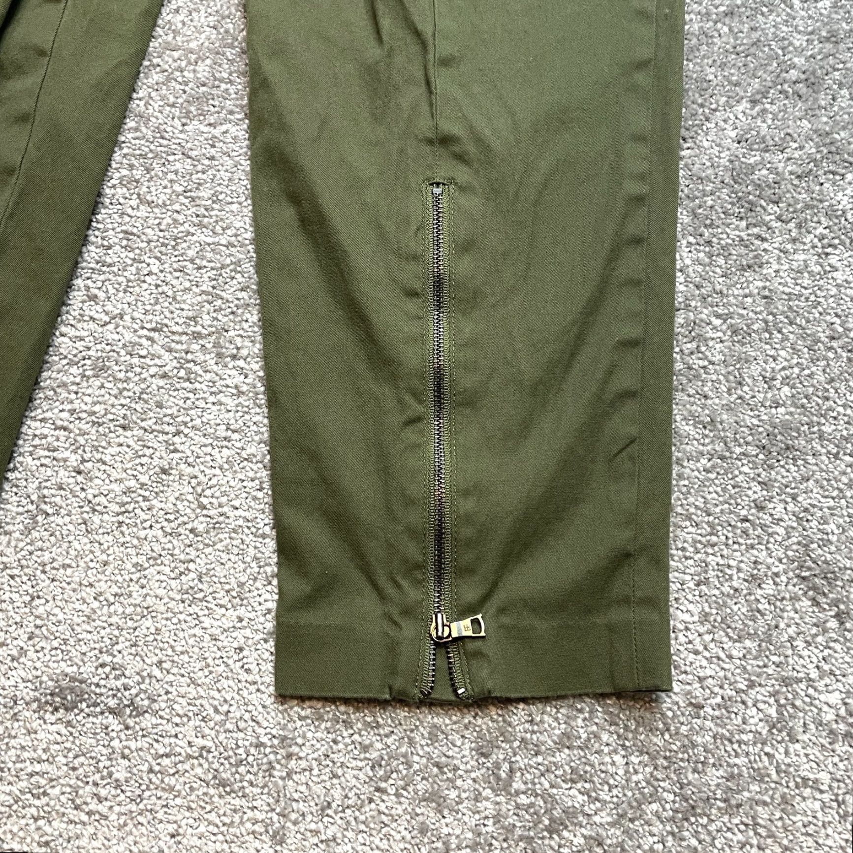 Banana Republic BCBGMAXAZRIA Ankle Pants Womens S Green 28x24 Ankle Zip Cotton Slacks Ladies Pants Size 28" / US 6 / IT 42 - 2 Thumbnail