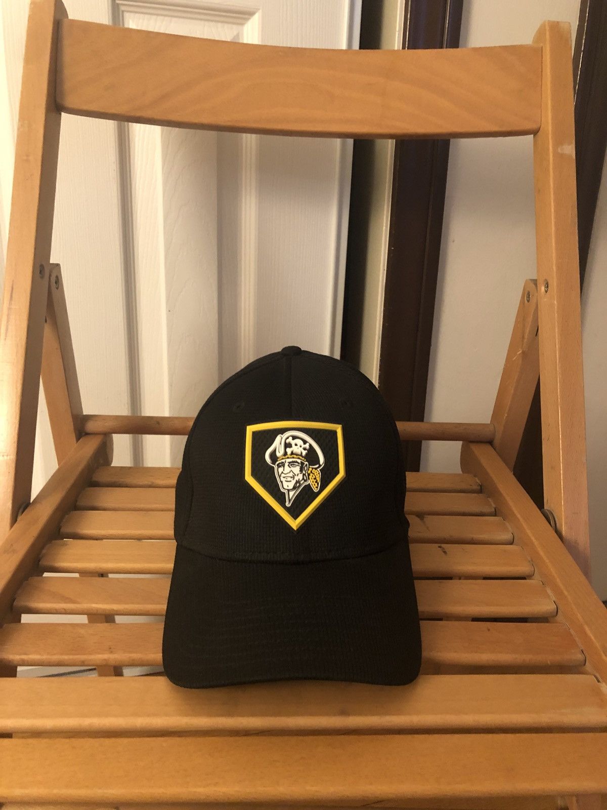 New Era Pittsburgh Size 38 - 1 Thumbnail