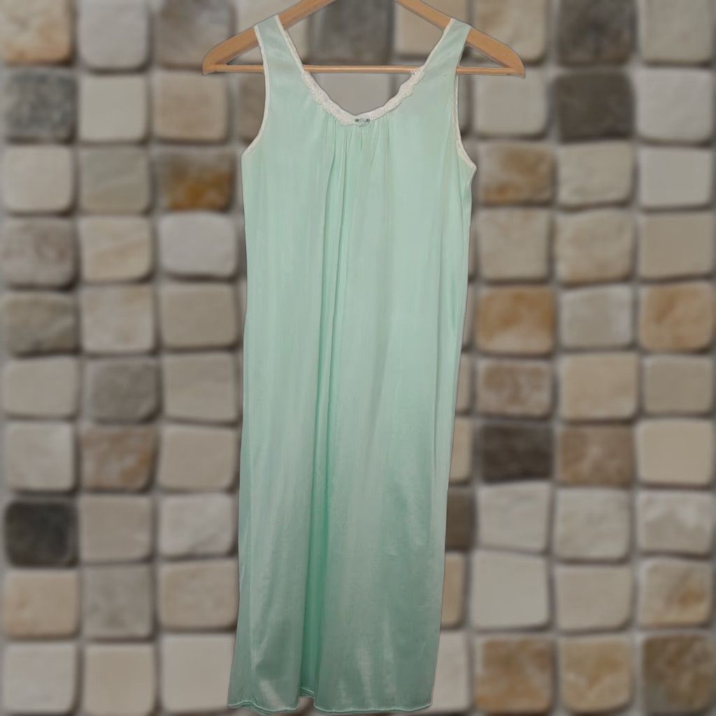 Blair VINTAGE Blair Nightgown Women's Small Sleeveless Mint Green Floral Lace Nylon Sexy USA Size ONE SIZE - 1 Thumbnail
