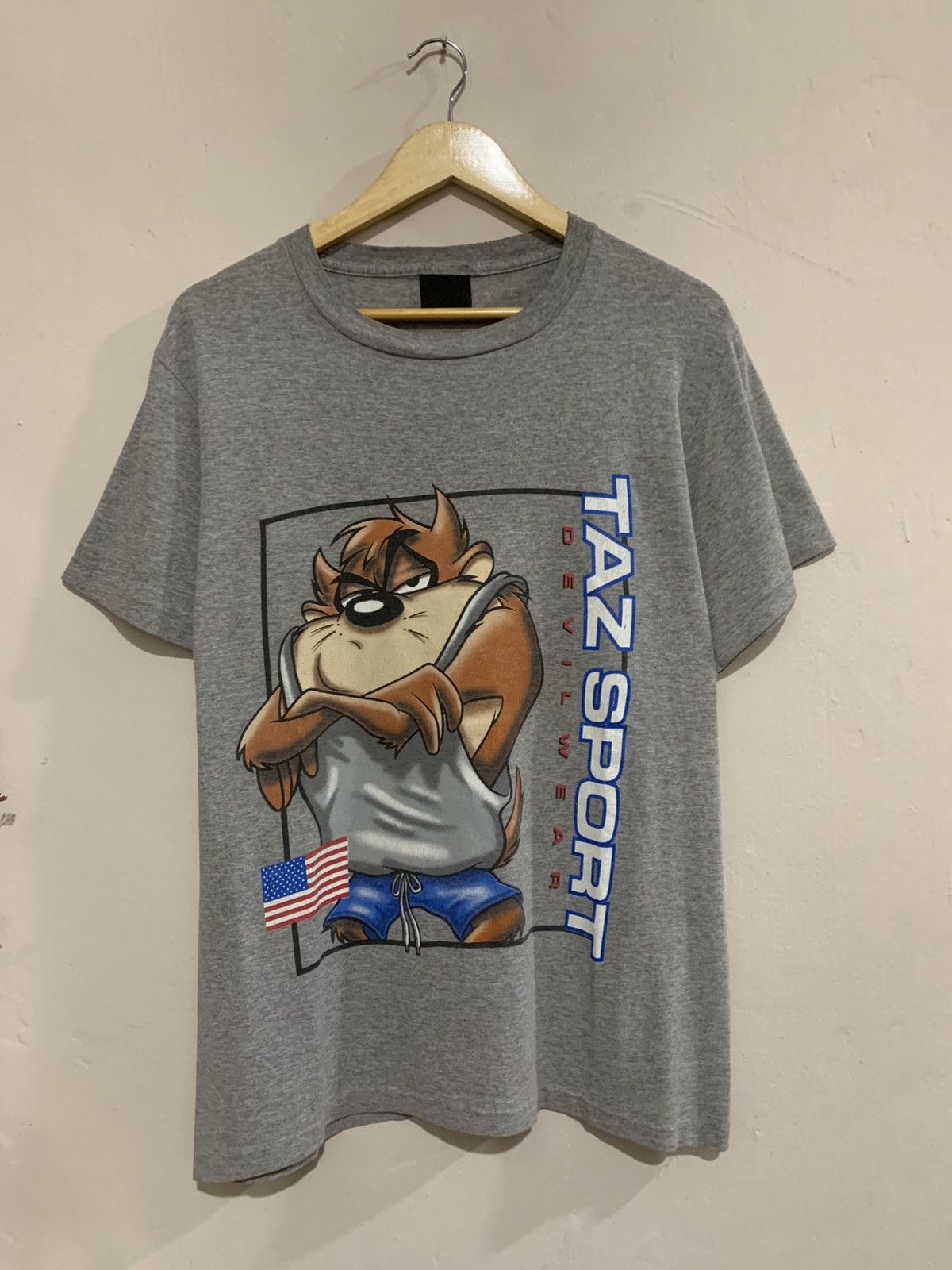 Changes × Vintage × Warner Bros Rare Vintage 90’s Tazmania Sport Tee Shirt Size US M / EU 48-50 / 2 - 1 Thumbnail