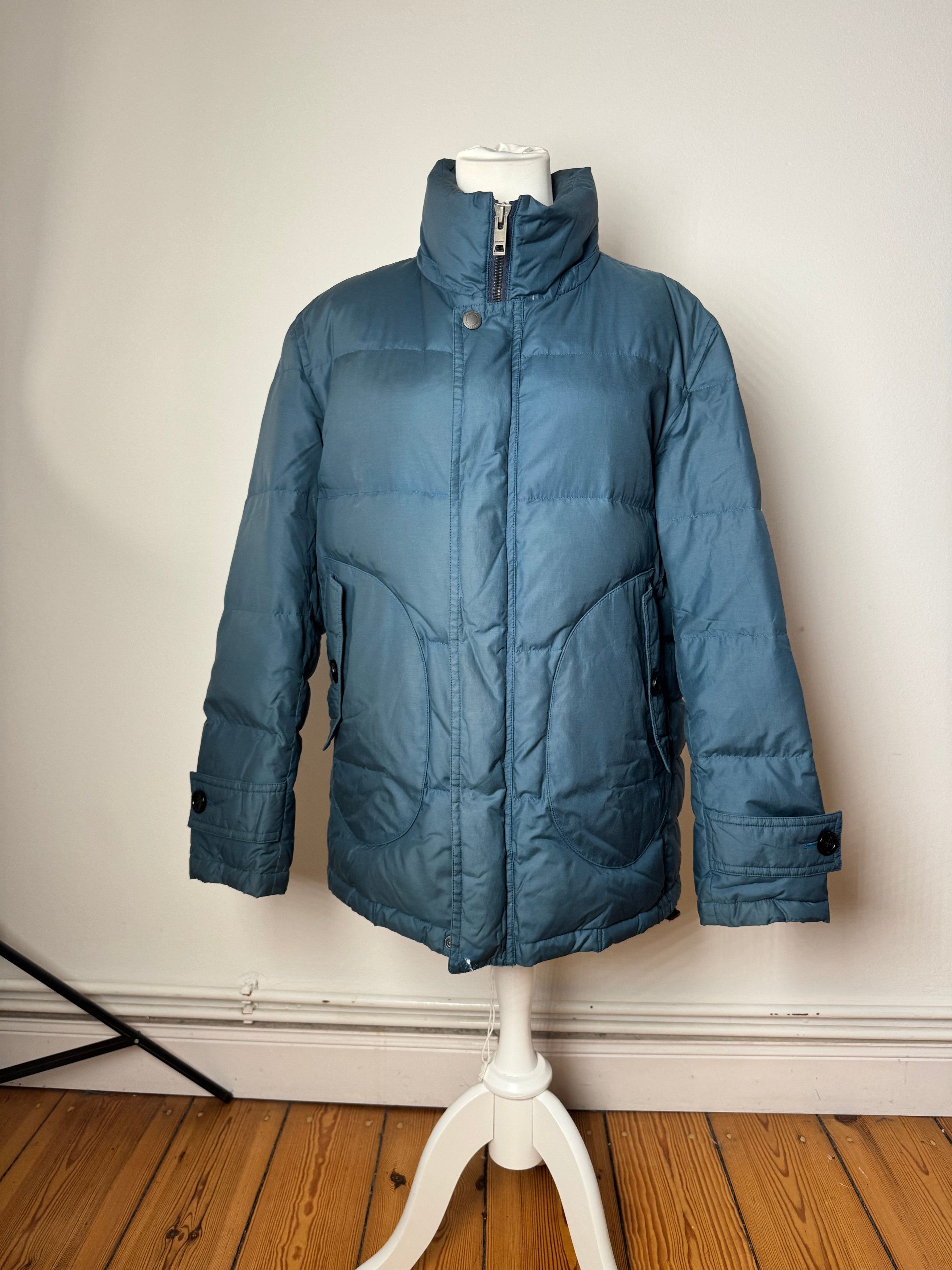 Burberry Vintage Puffer Jacket Blue M/L Size L / US 10 / IT 46 - 1 Thumbnail