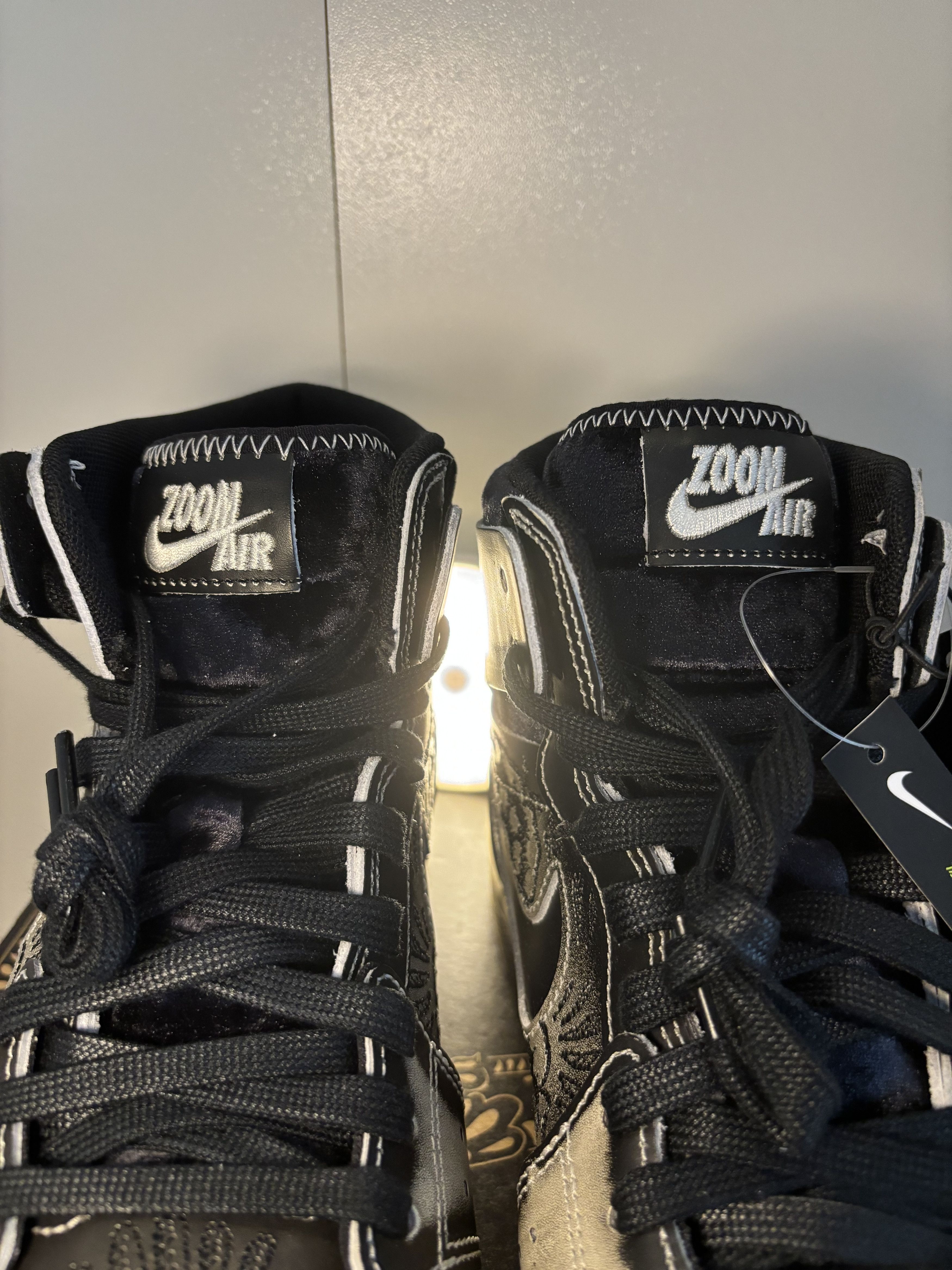 Nike Jordan 1 High Zoom Air CMFT Dia De Muertos Size US 10.5 / EU 43-44 - 4 Thumbnail