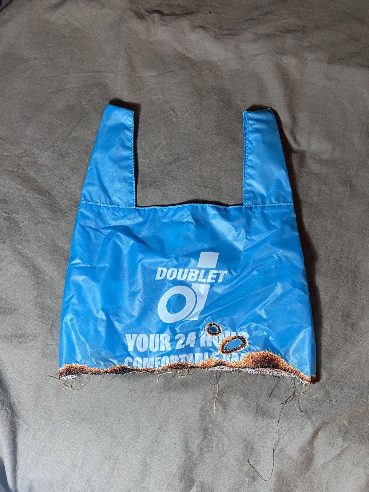 ダブレットBURNING EMBROIDERY SUPERMARKET BAG Doublet Doublet Burning Embroidery Supermarket Bag | Grailed