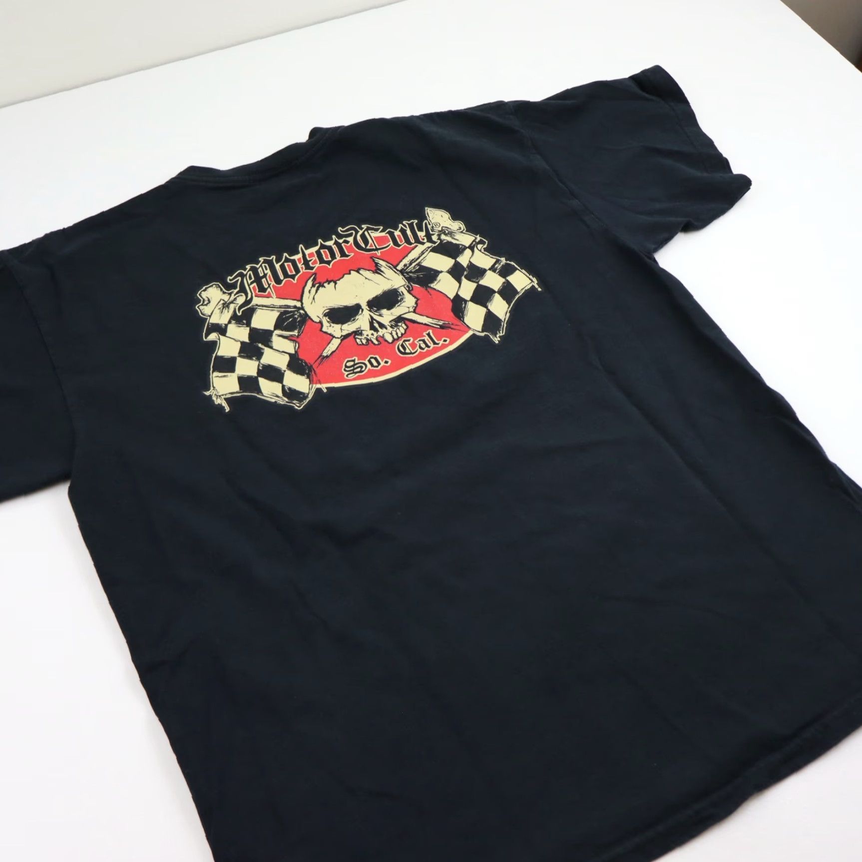 Vintage VINTAGE Motor Cult So Cal T Shirt Mens L Black Skull Crossbones Racing Flags USA Size US L / EU 52-54 / 3 - 7 Thumbnail