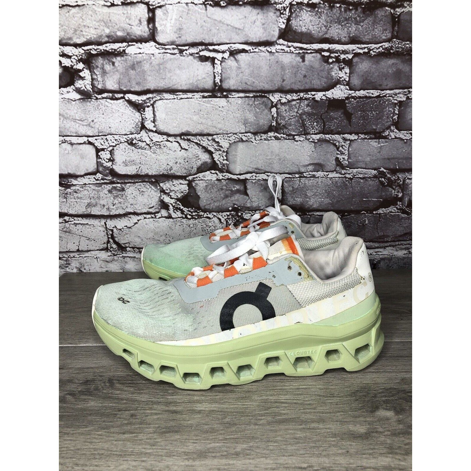 On On Cloud Wide Lime Green Gray White LaceUp Gym Running Shoes Size US 8 / IT 38 - 11 Thumbnail