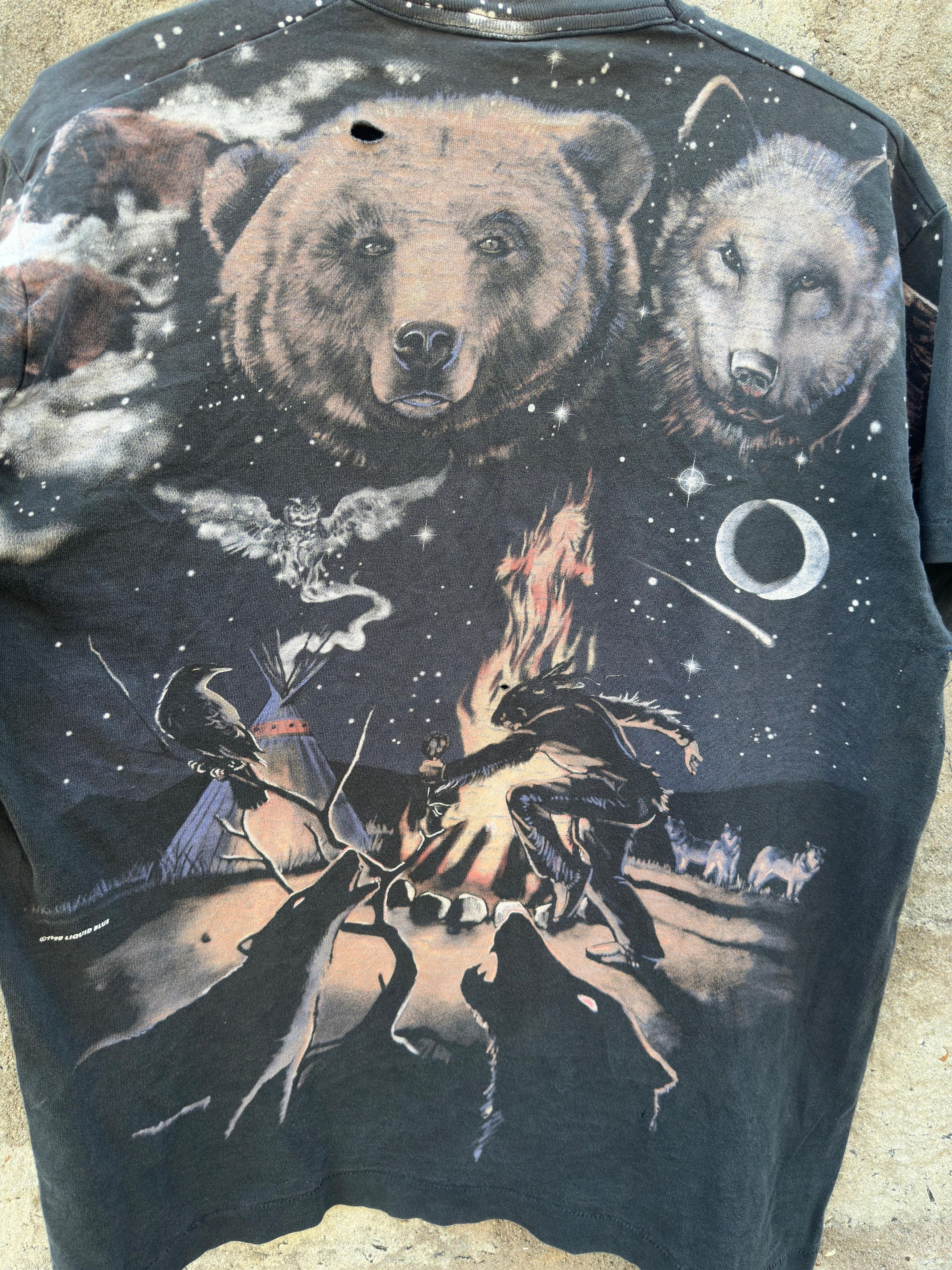 Liquid Blue vintage 1998 Liquid Blue Brian Fox "Indian Bear" AOP T-shirt Size US XL / EU 56 / 4 - 10 Thumbnail