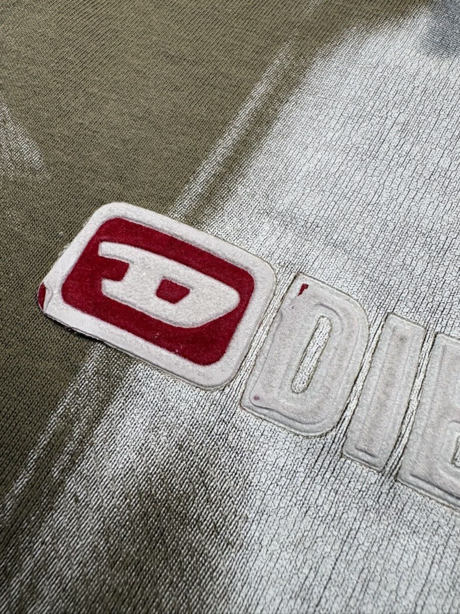 Diesel Diesel 2000s Distressed Paint-Effect Olive Tee 3D Logo XL Size US XL / EU 56 / 4 - 7 Thumbnail