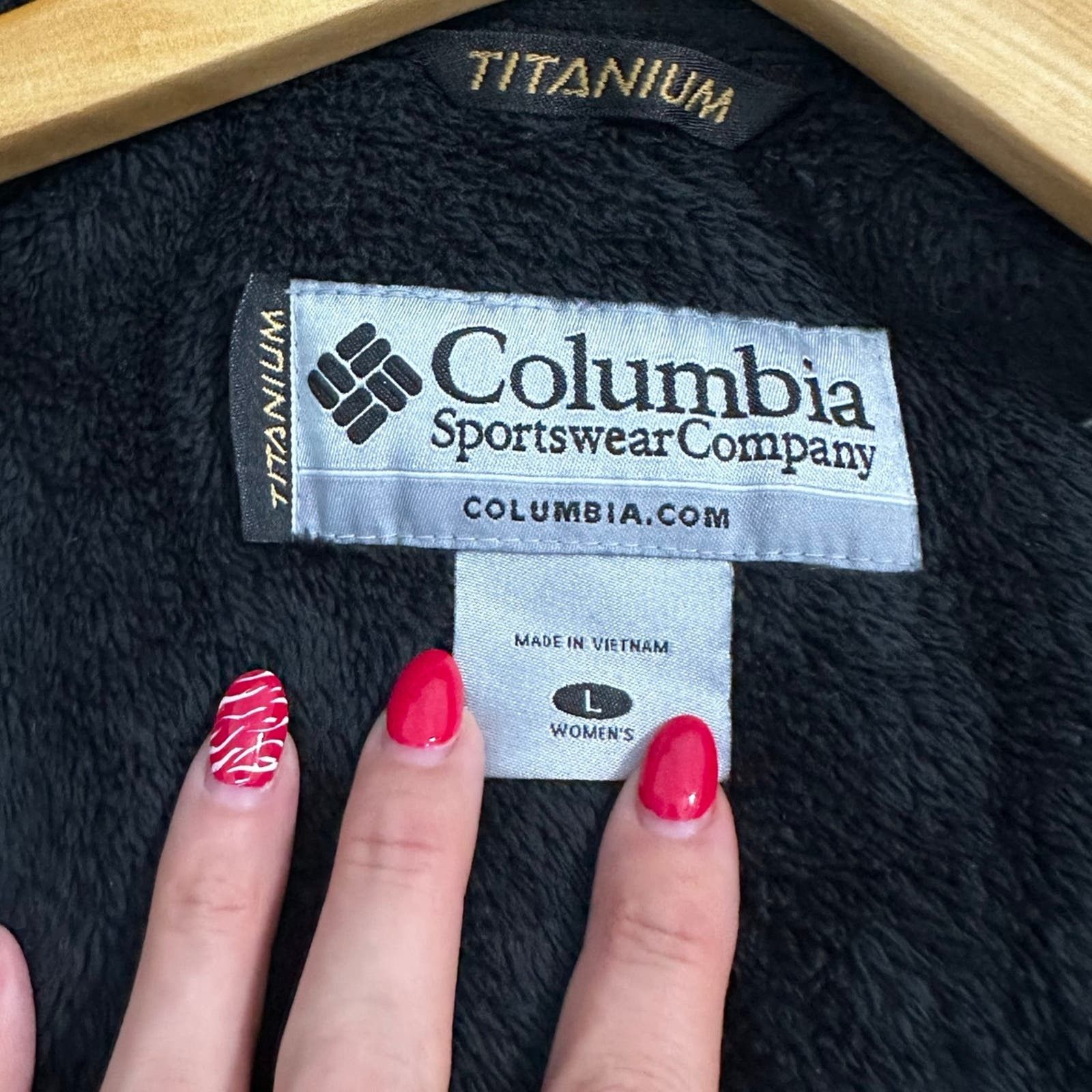 Columbia COLUMBIA TITANIUM OMNI TECH WATERPROOF SHELL JACKET Size L / US 10 / IT 46 - 11 Thumbnail