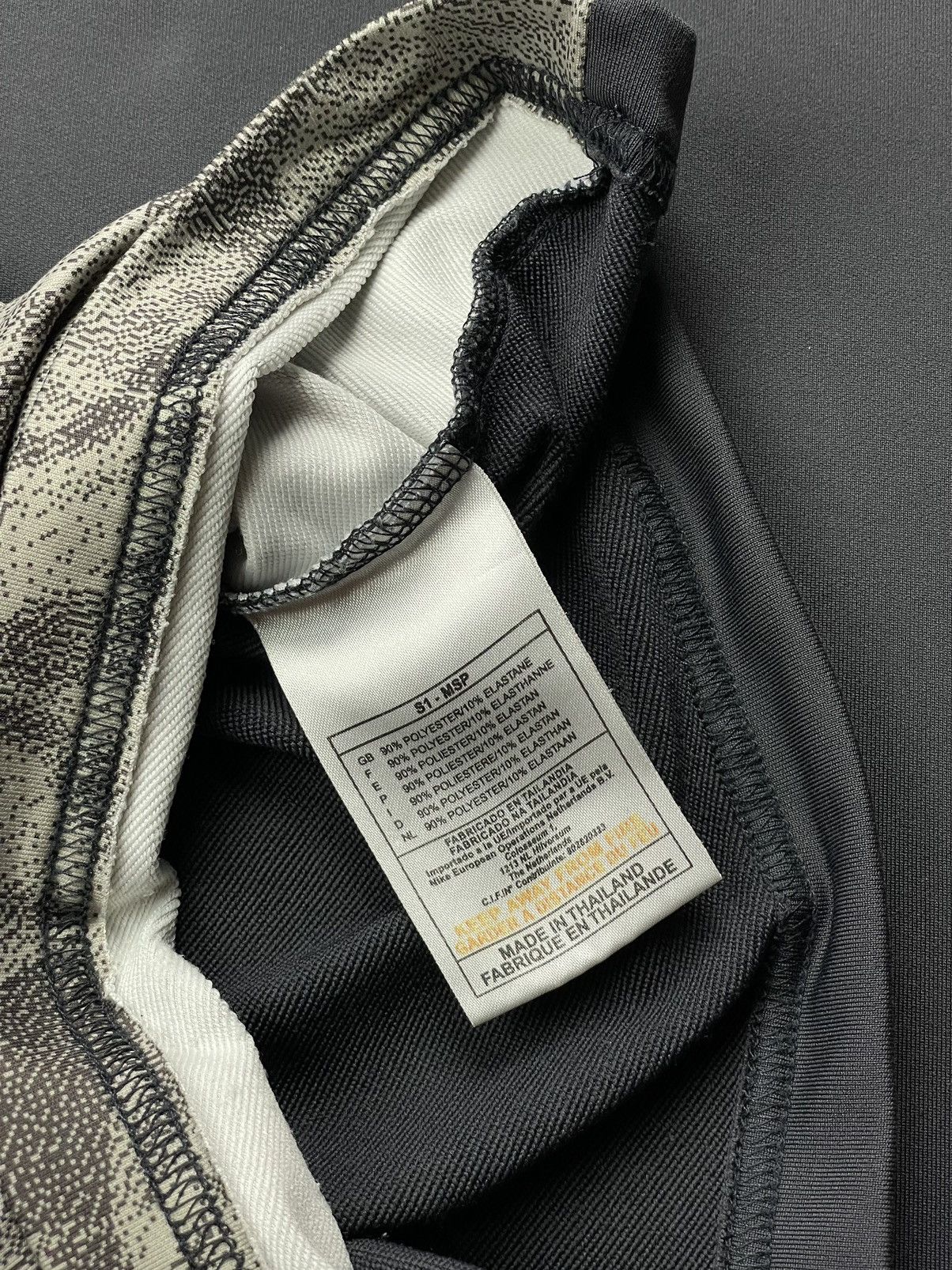 Nike × Vintage Vintage Nike Y2k Swoosh logo Tank Top Size US S / EU 44-46 / 1 - 7 Thumbnail