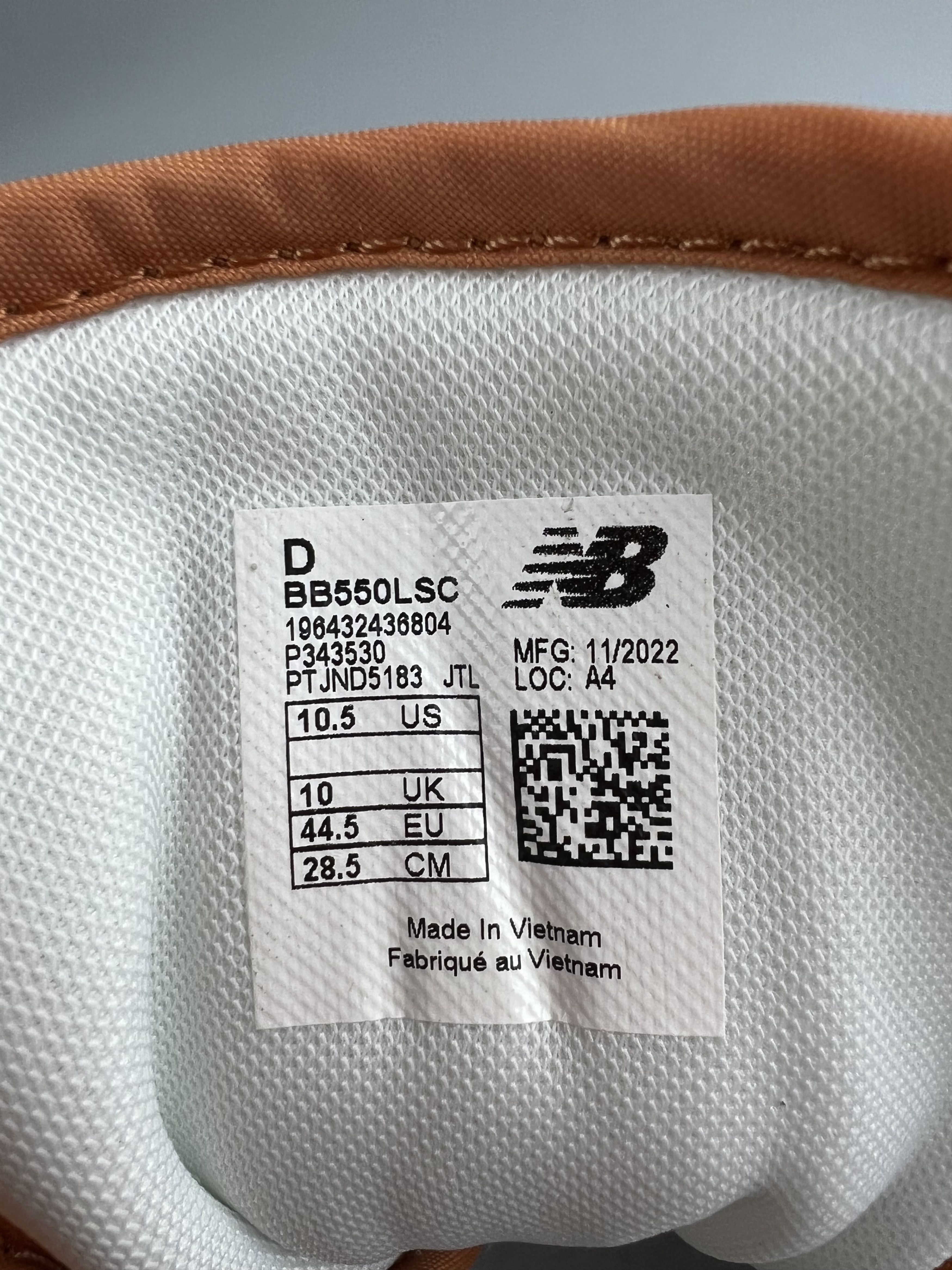 New Balance New Balance 550 Men's Sneakers Size US10.5 Size US 10.5 / EU 43-44 - 8 Thumbnail