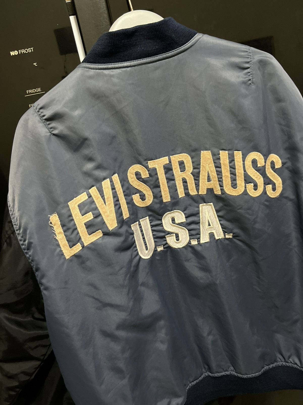 Levi's Vintage Clothing 80/90s Levi's Sun Faded Distressed Paint Bomber Jacket Size US M / EU 48-50 / 2 - 4 Thumbnail