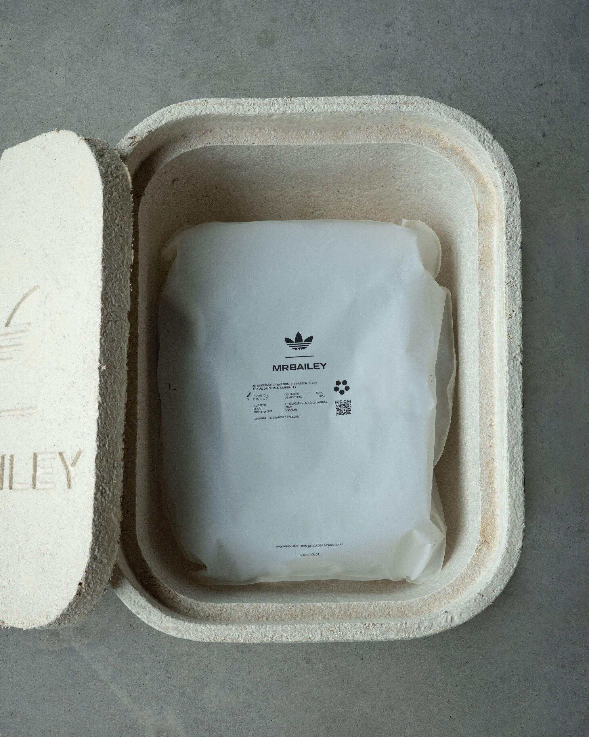 Adidas MRBAILEY® x adidas OZLUCENT Friends & Family 01/60 Size US 9 / EU 42 - 23 Thumbnail