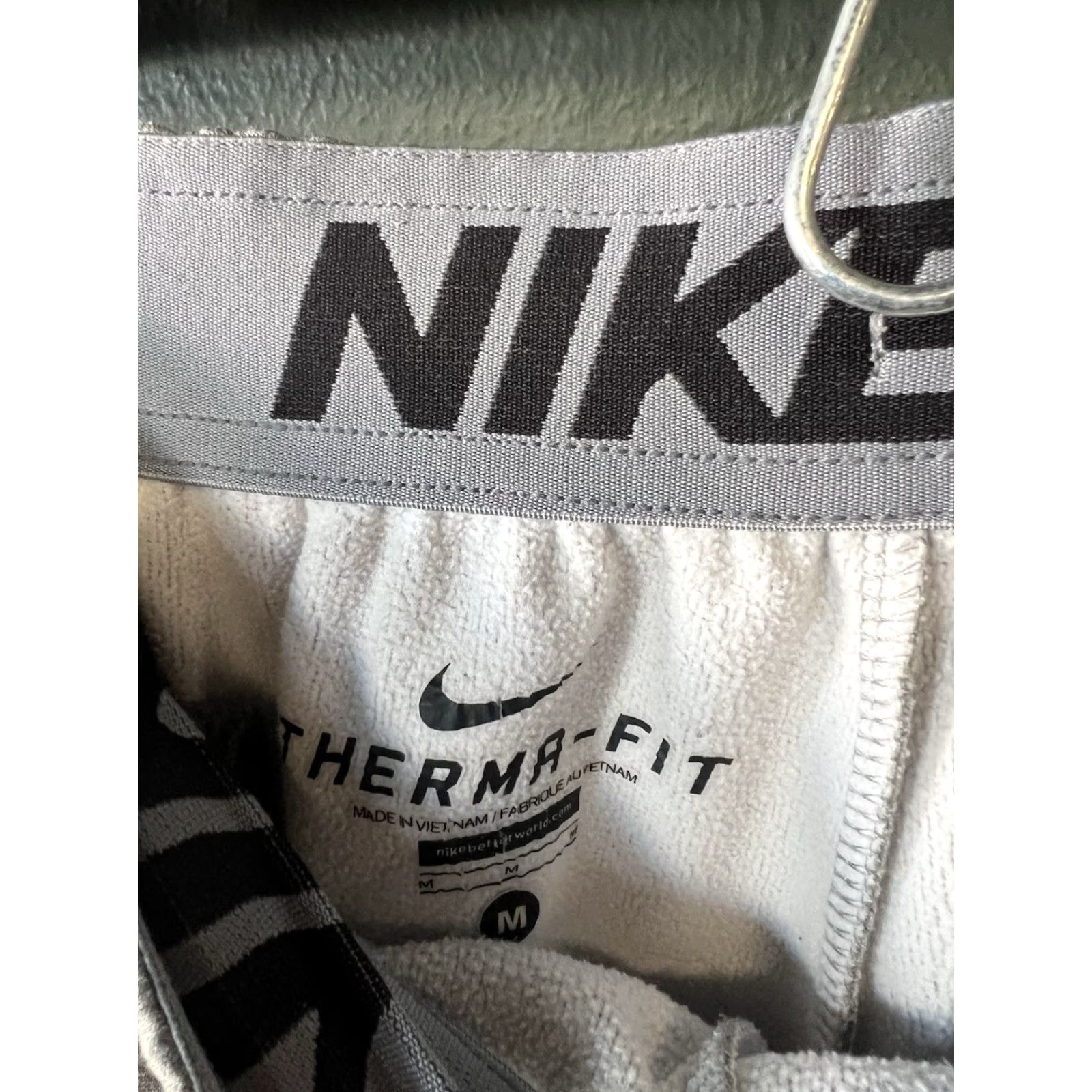 Nike Nike Mens Sweatpants Athletic Comfort Therma Drawstring Gray M Size US 31 - 3 Thumbnail