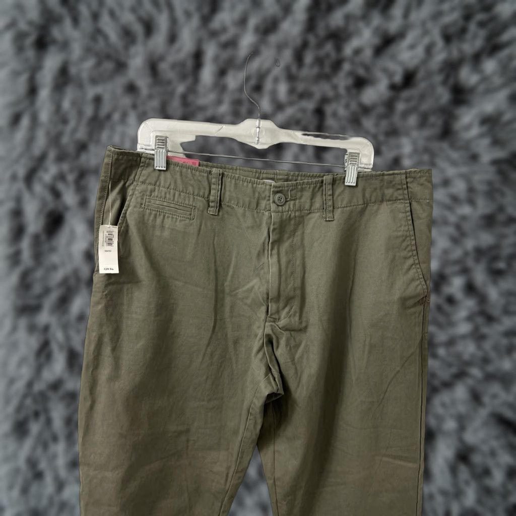 Old Navy Old Navy Pants Mens 36x32 Olive Green Chino Straight Leg Casual Workwear Pants Size US 36 / EU 52 - 1 Thumbnail
