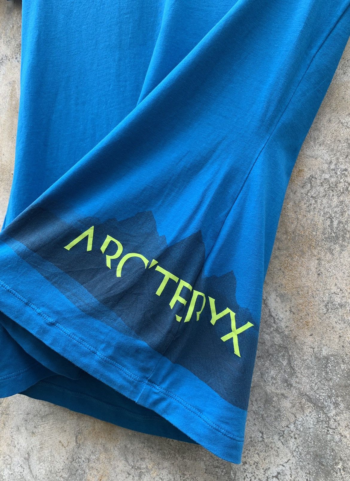 Arc'teryx Arc’teryx Spell Out Logo Top Tee Size S / US 4 / IT 40 - 2 Thumbnail