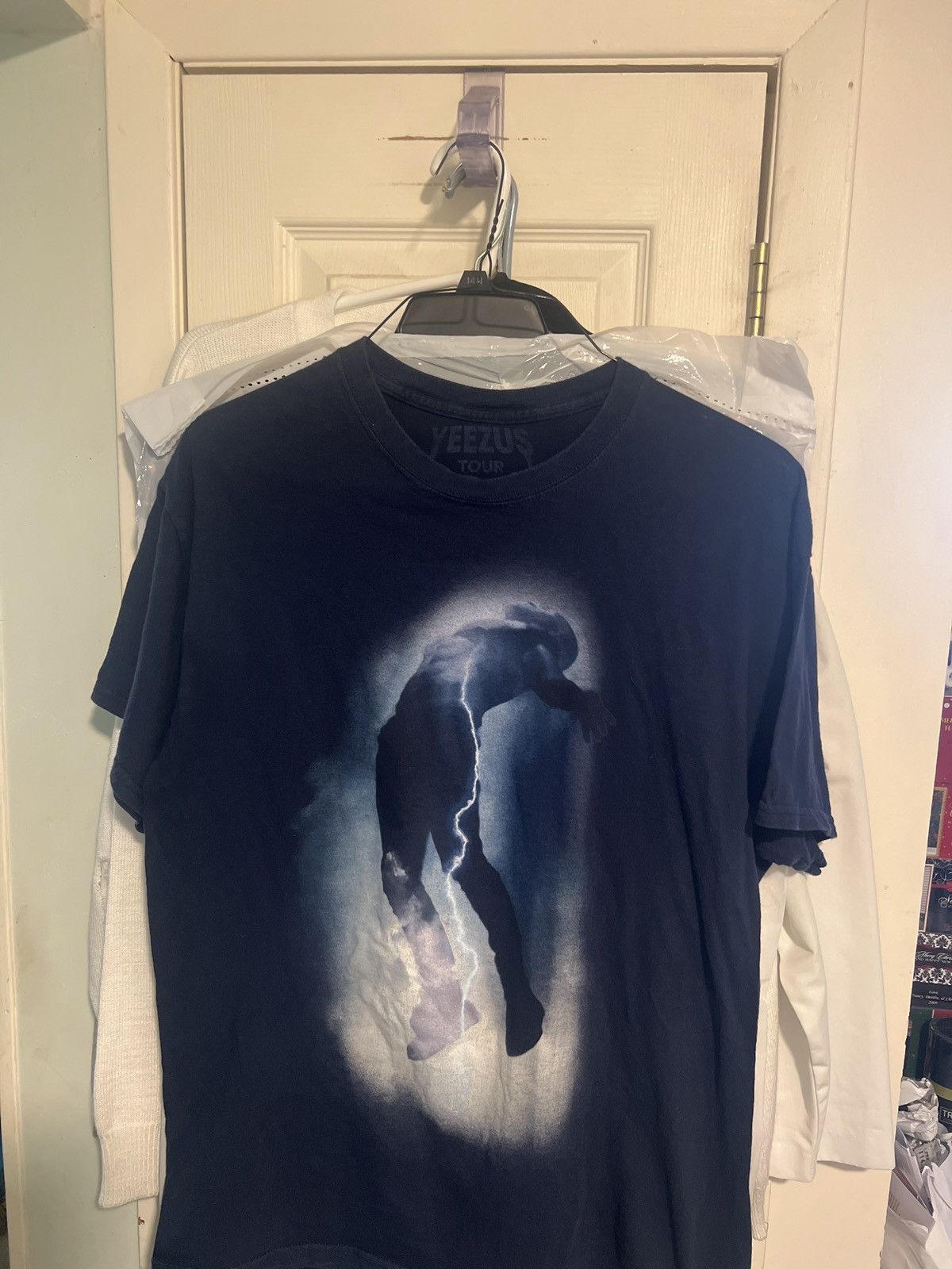 Band Tees × Kanye West Kanye West Yeezus Lightning Tour Tee 2013 Size US L / EU 52-54 / 3 - 1 Thumbnail