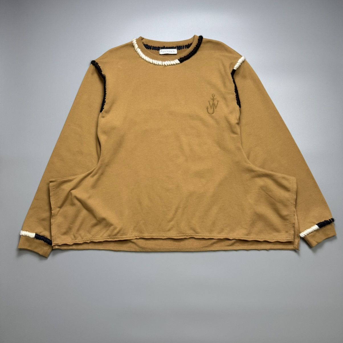 JW Anderson JW Anderson - Asymmetric Contrast Stitch Sweatshirt Size M / US 6-8 / IT 42-44 - 1 Thumbnail