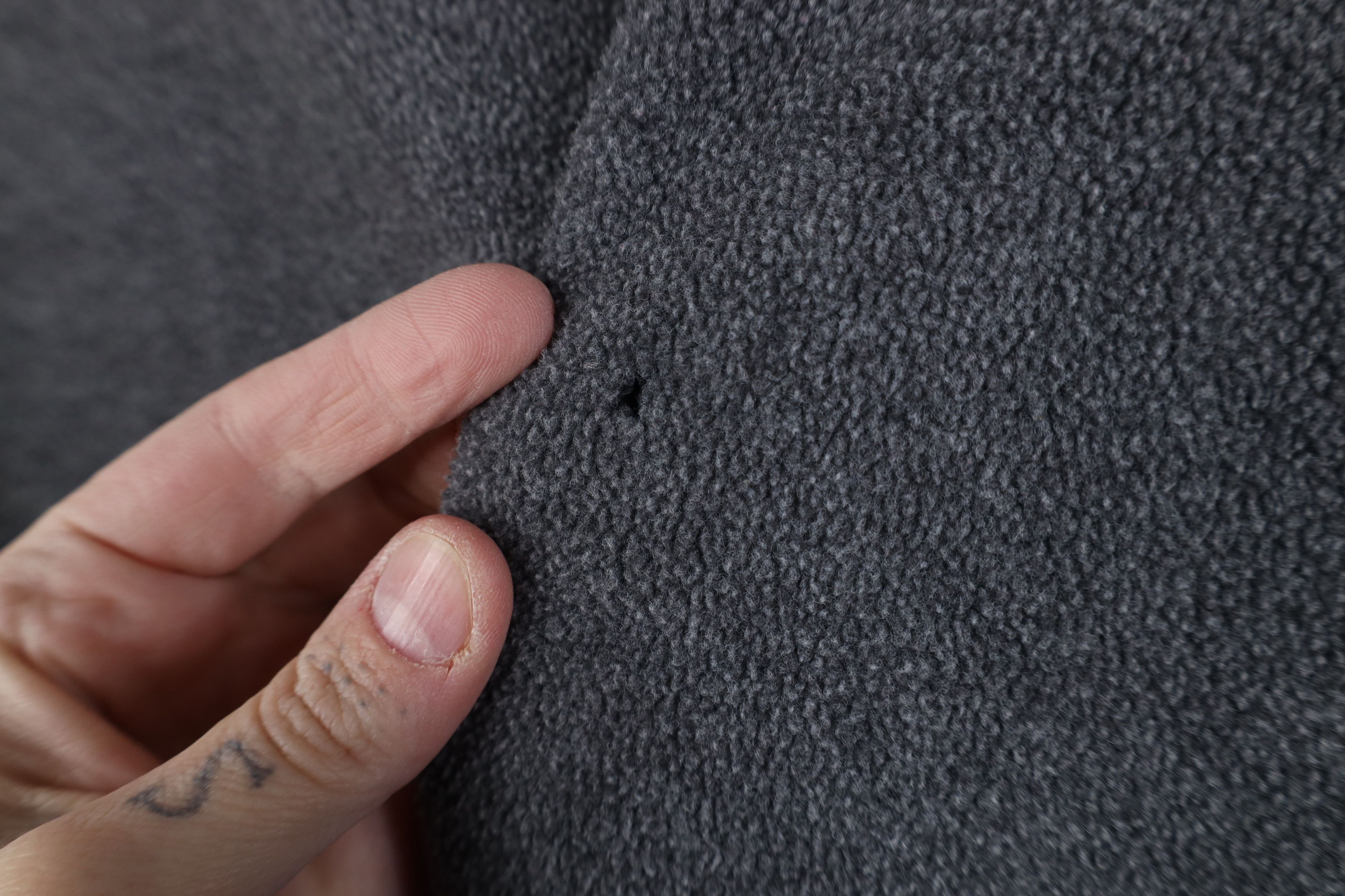 Gap Vintage 90s Y2K Gap Faded Blank V-Neck Fleece Sweater Gray Size US M / EU 48-50 / 2 - 9 Thumbnail
