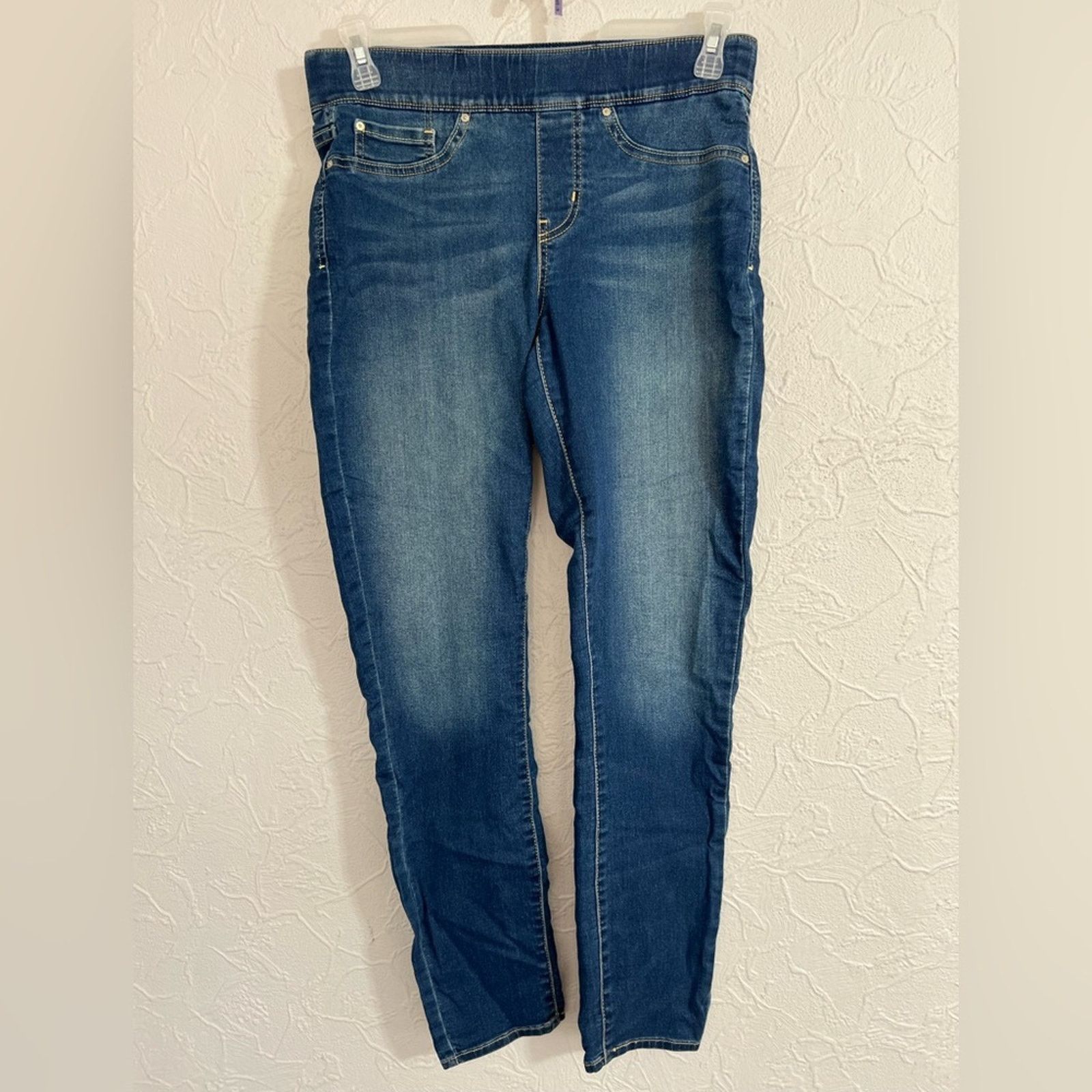 Levi's Signature by Levis Totally Shaping Pull-On Skinny 29x32 Size 29" - 1 Thumbnail