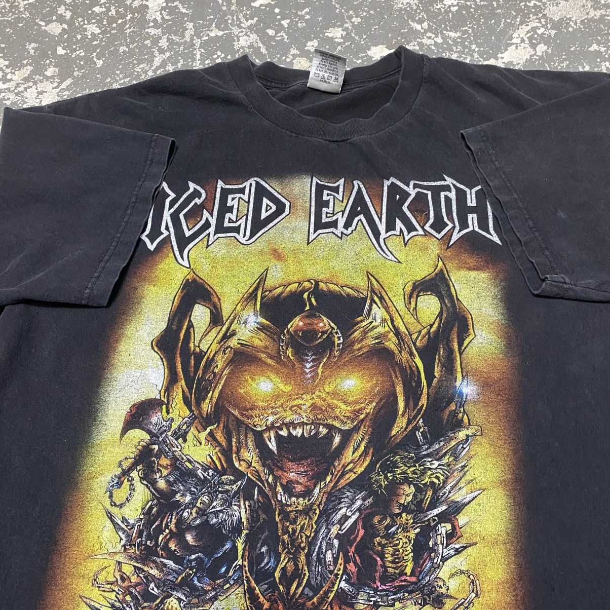 Band Tees × Vintage Vintage Iced Earth Cyngus Black Y2K Band Concert Tshirt Size US XL / EU 56 / 4 - 4 Thumbnail