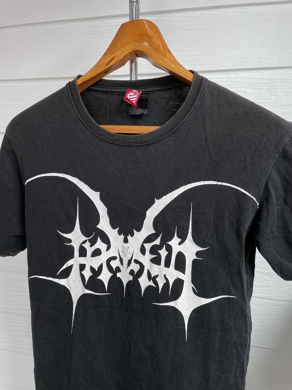 Band Tees × Vintage VINTAGE IN VEIN STANDING STRONG WITH PRIDE AND HONOR T-SHIRT Size US S / EU 44-46 / 1 - 3 Thumbnail