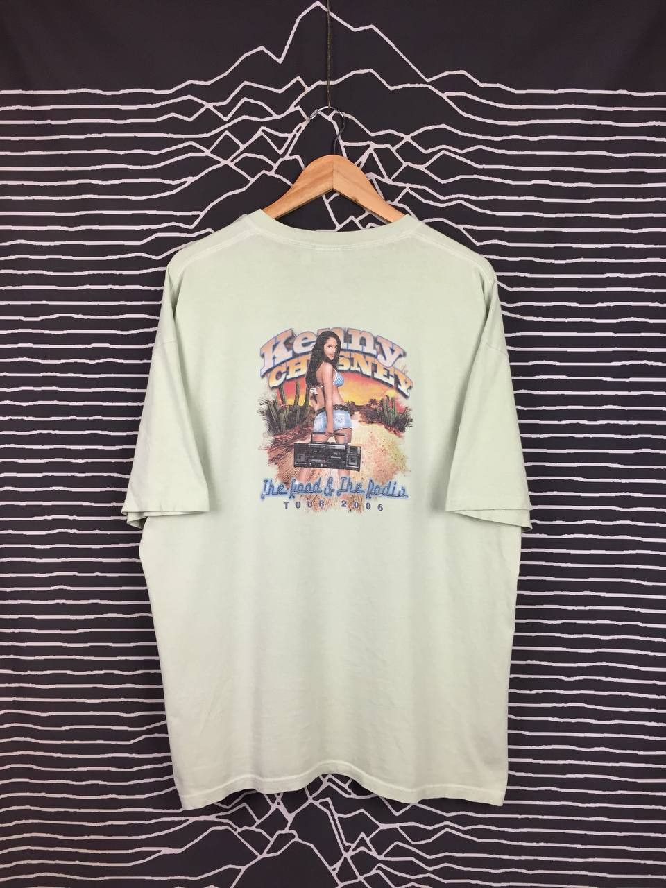 Band Tees Vtg Kenny Chesney The Road & The Radio Tour 2006 Tee Size US XL / EU 56 / 4 - 1 Thumbnail