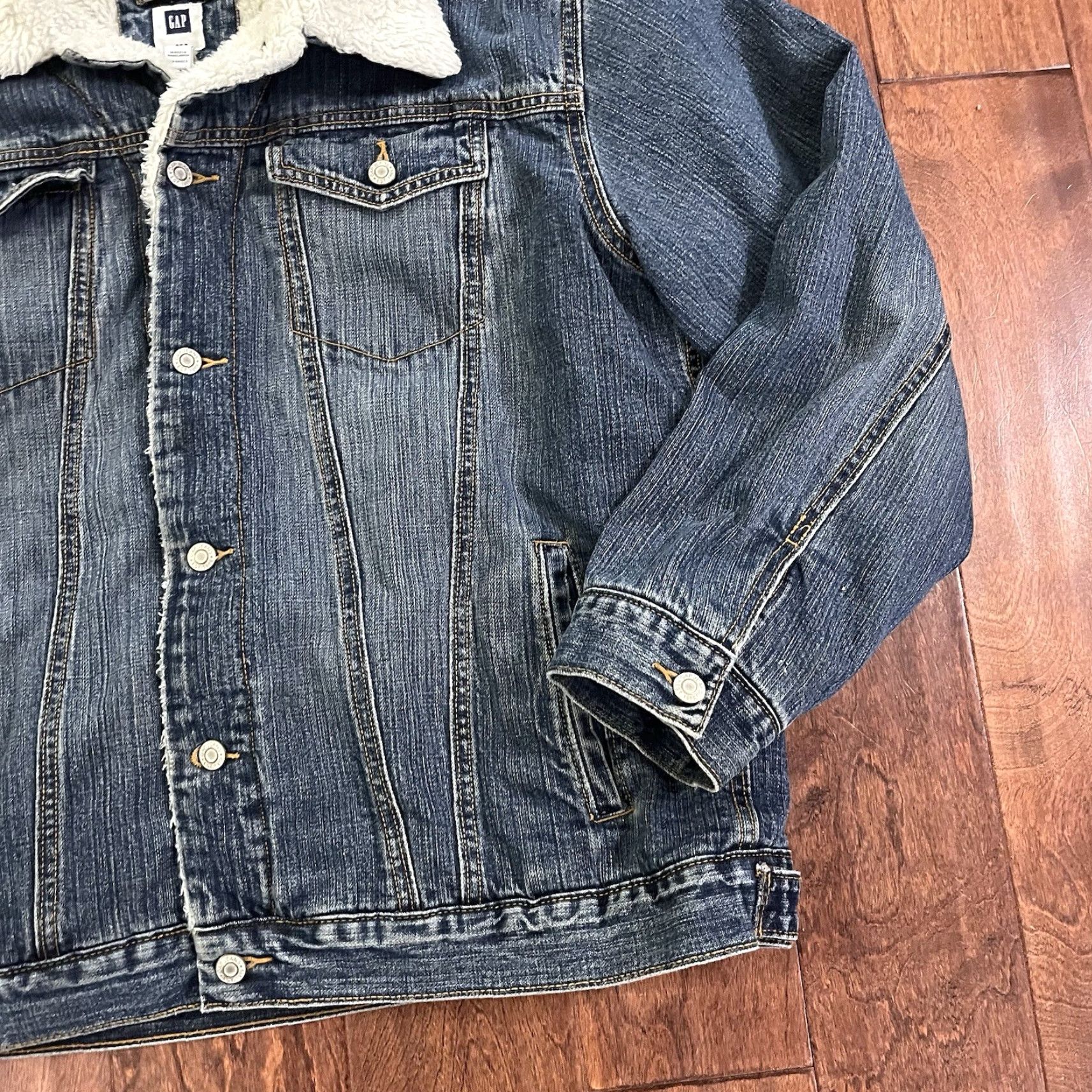 Gap VINTAGE GAP Denim Trucker Jacket XL Blue Sherpa Lined Bomber Jacket Mid-Length Casual Mens | 2000s Y2K Grunge Utility Coat Size US 36 / EU 52 - 5 Thumbnail