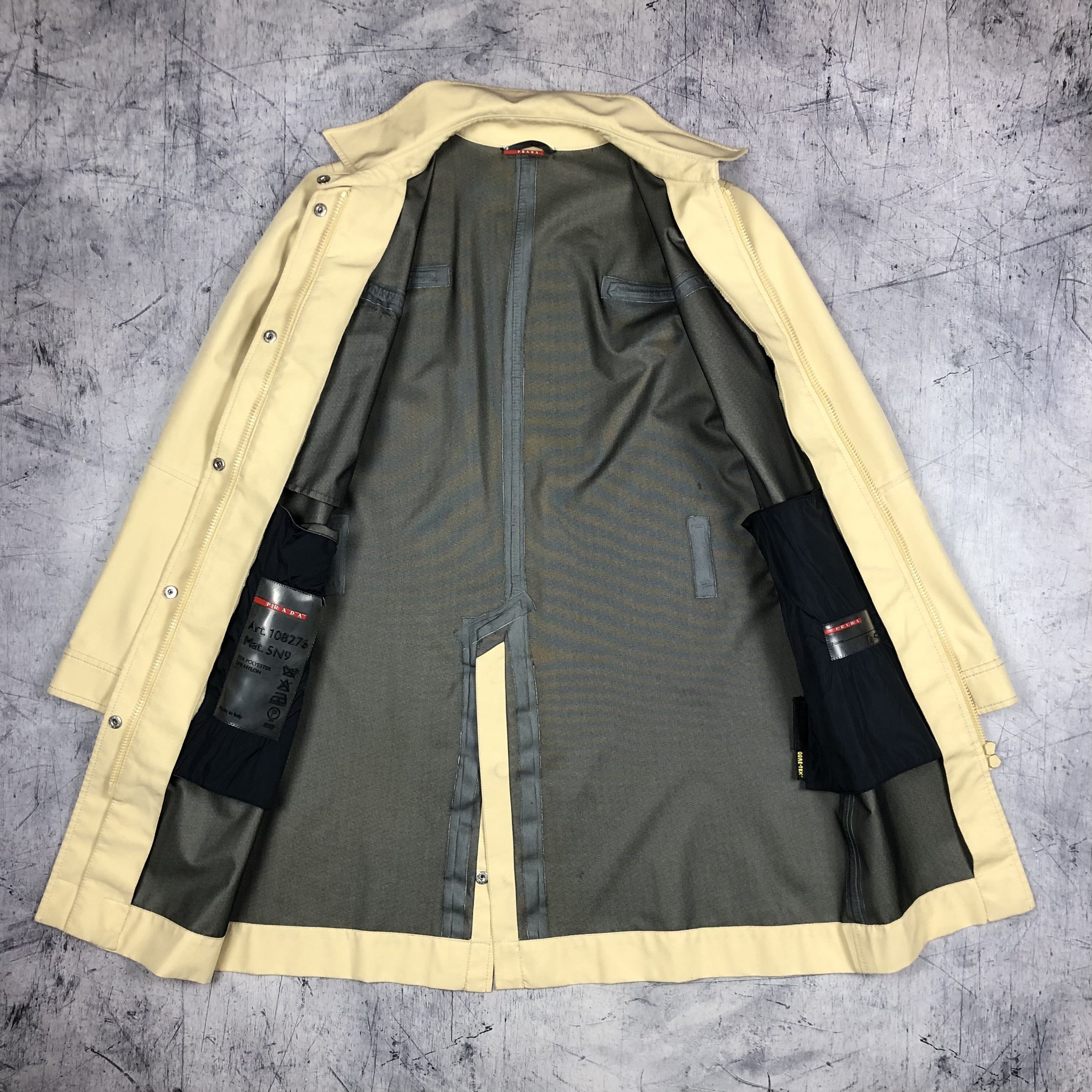 Prada Vintage Prada Gore-Tex Coat Jacket Nylon Red Tab Size S / US 4 / IT 40 - 9 Thumbnail