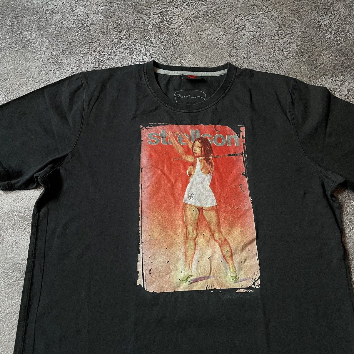Gildan Vintage Y2K ADULT “ SEXY ASS GIRL BABE “ FUNNY TEE Size US L / EU 52-54 / 3 - 4 Thumbnail