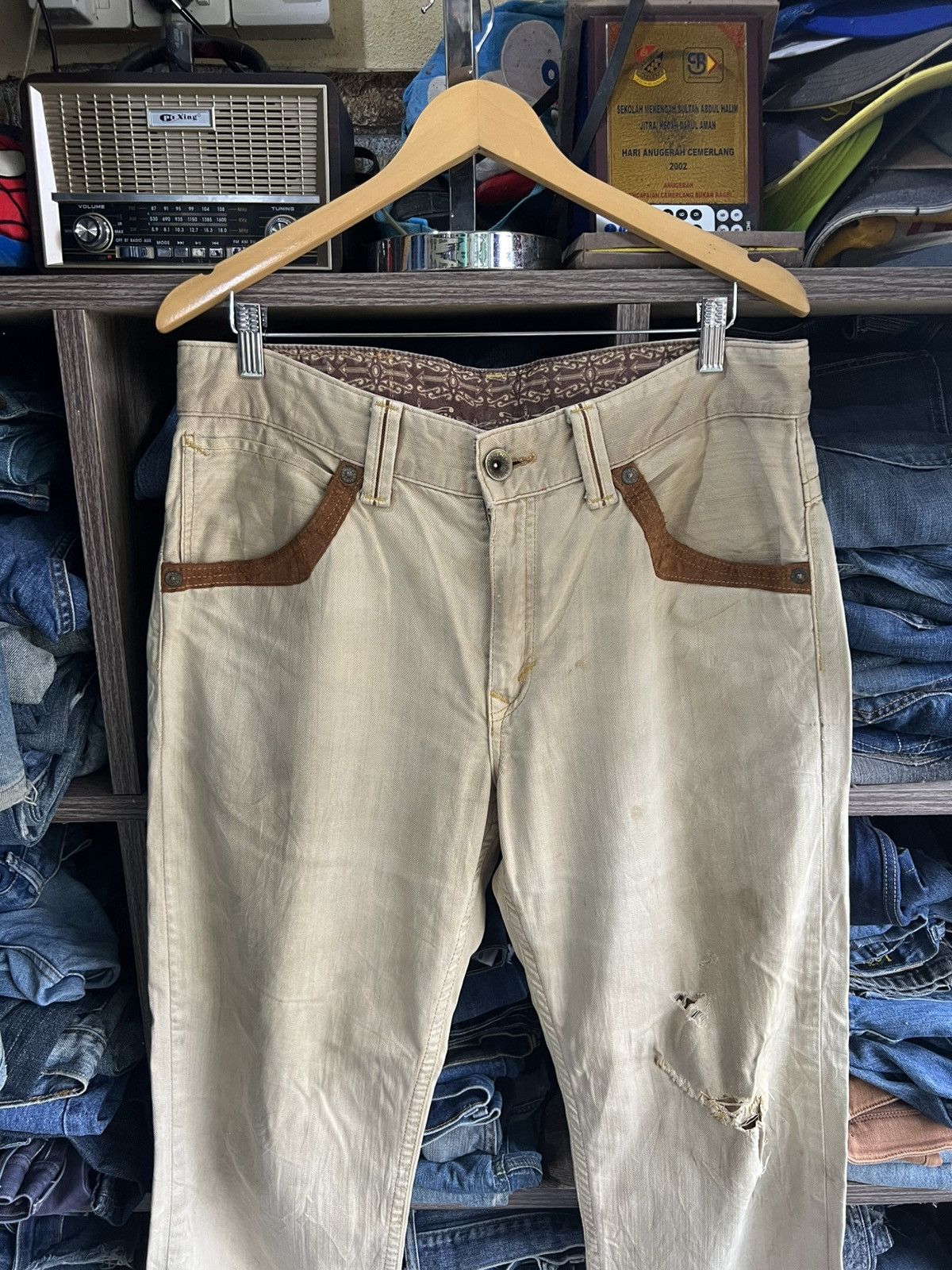 Edwin 🔥Edwin Exclusive Vintage Western Style Distressed Denim Size US 36 / EU 52 - 3 Thumbnail