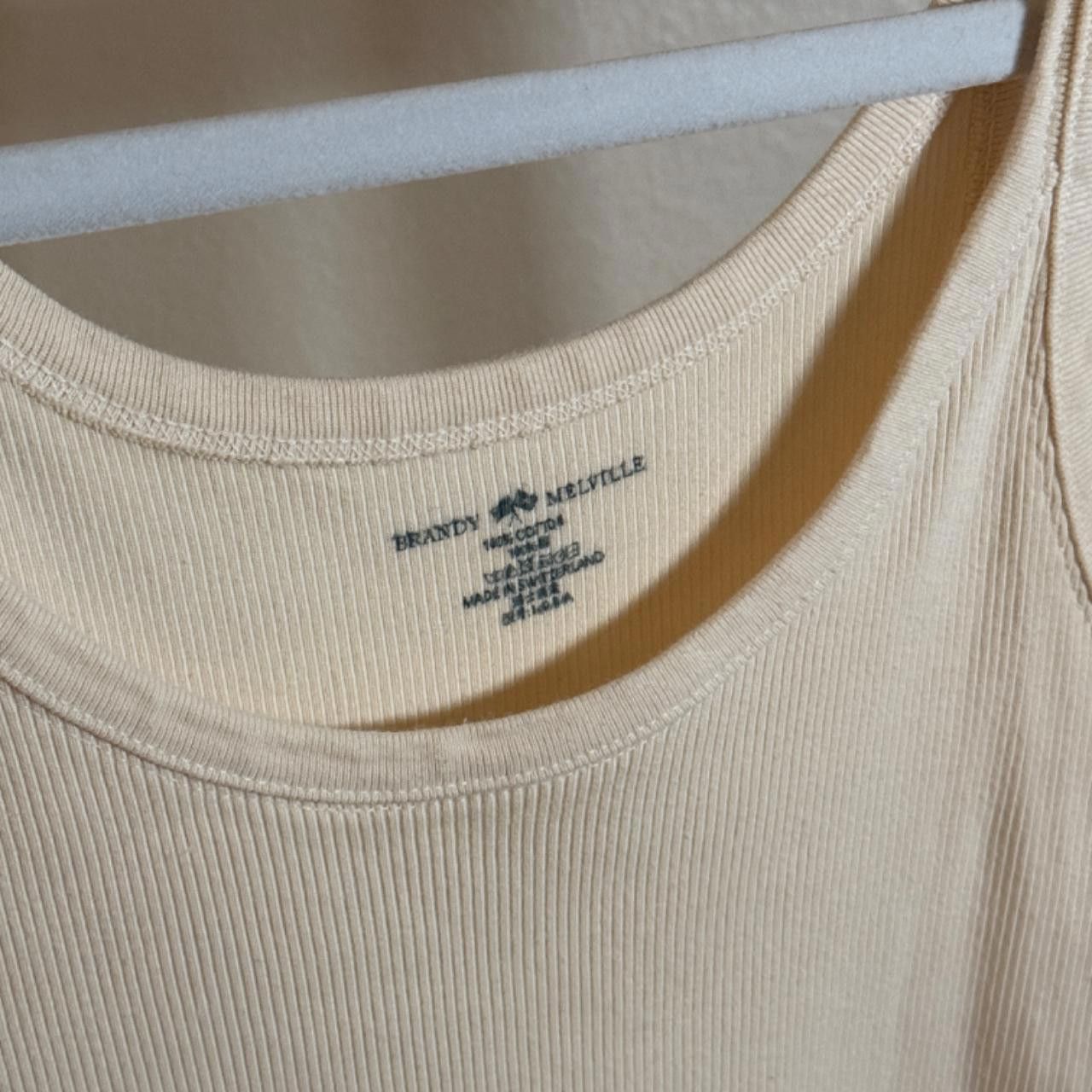Brandy Melville brandy melville cream tank top Size S / US 4 / IT 40 - 3 Thumbnail