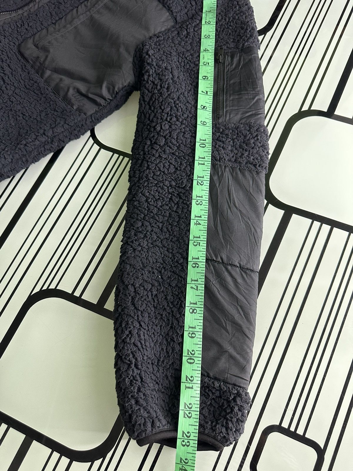 Jun Takahashi × Undercover × Uniqlo Undercover Jun Takahashi Collaboration Fleece Pocket Jacket Size US M / EU 48-50 / 2 - 16 Thumbnail